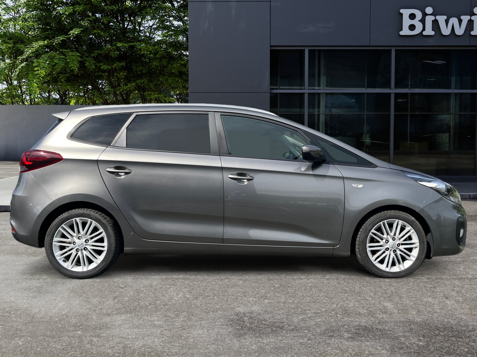 Kia Carens 5