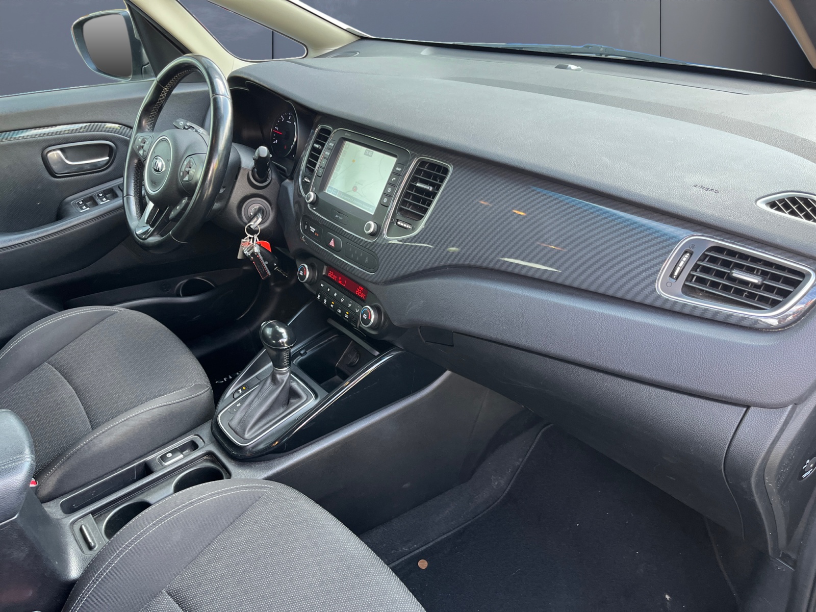 Kia Carens 12