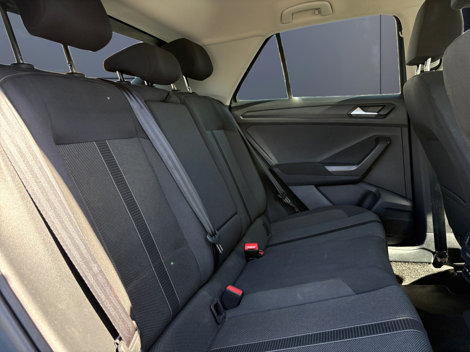 Volkswagen T-Roc 11
