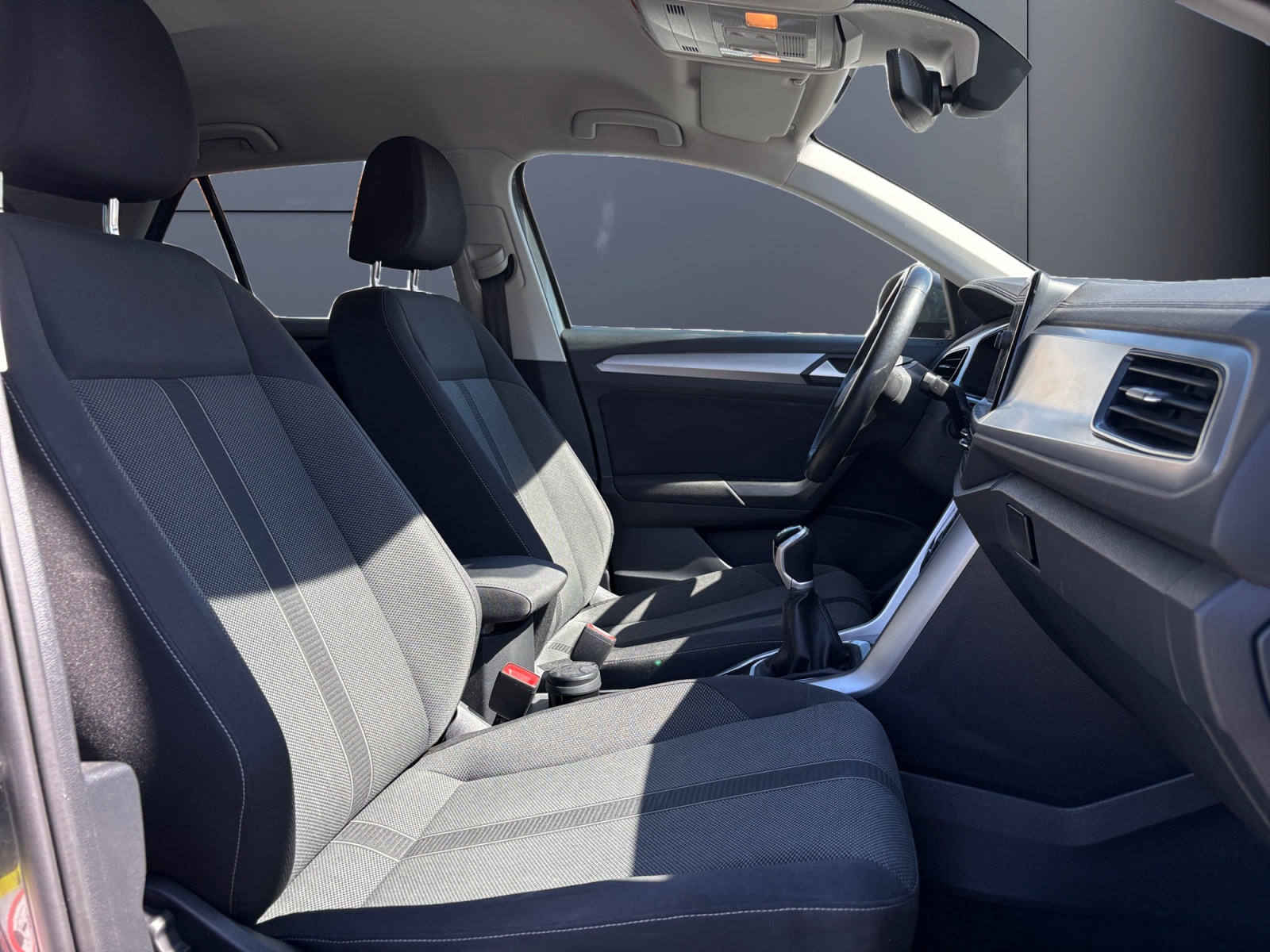 Volkswagen T-Roc 13