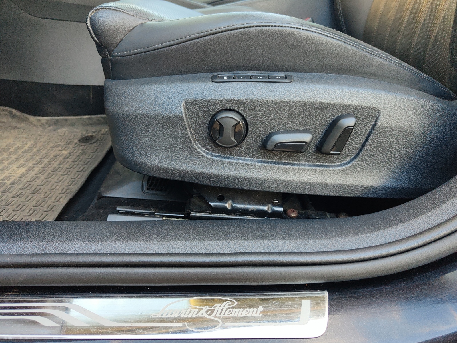 Skoda Superb 30