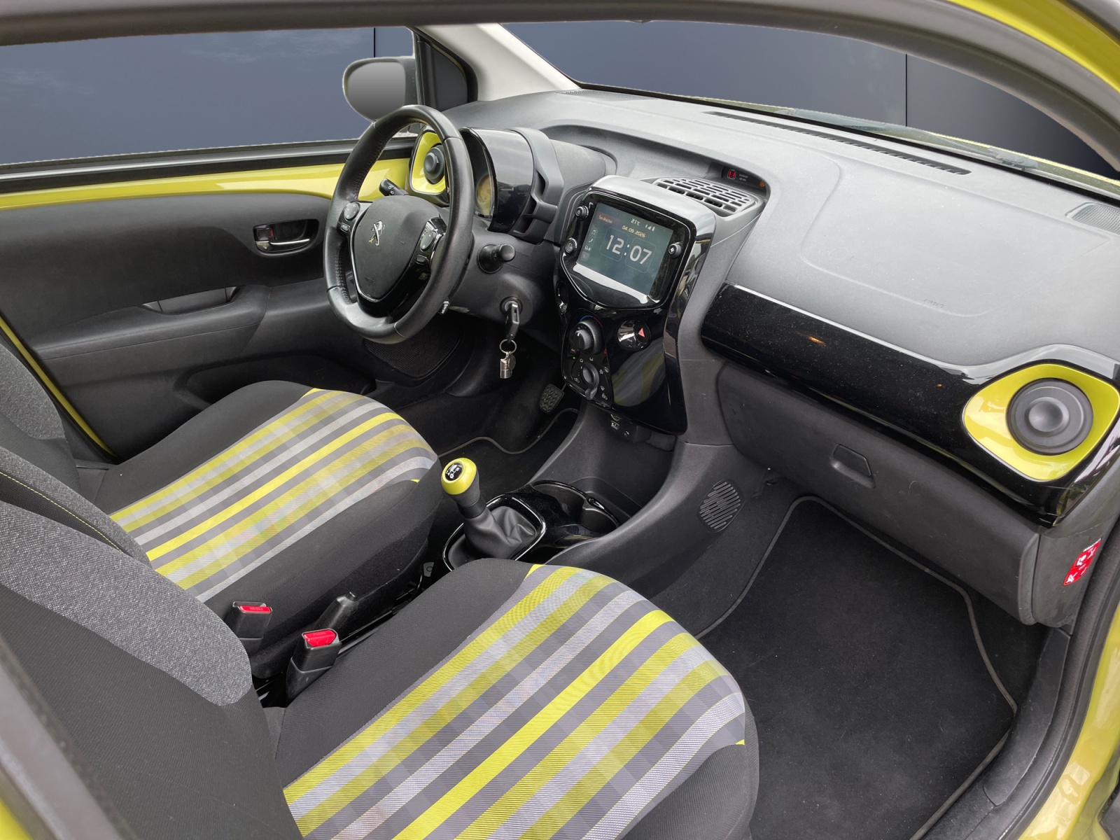 Peugeot 108 12
