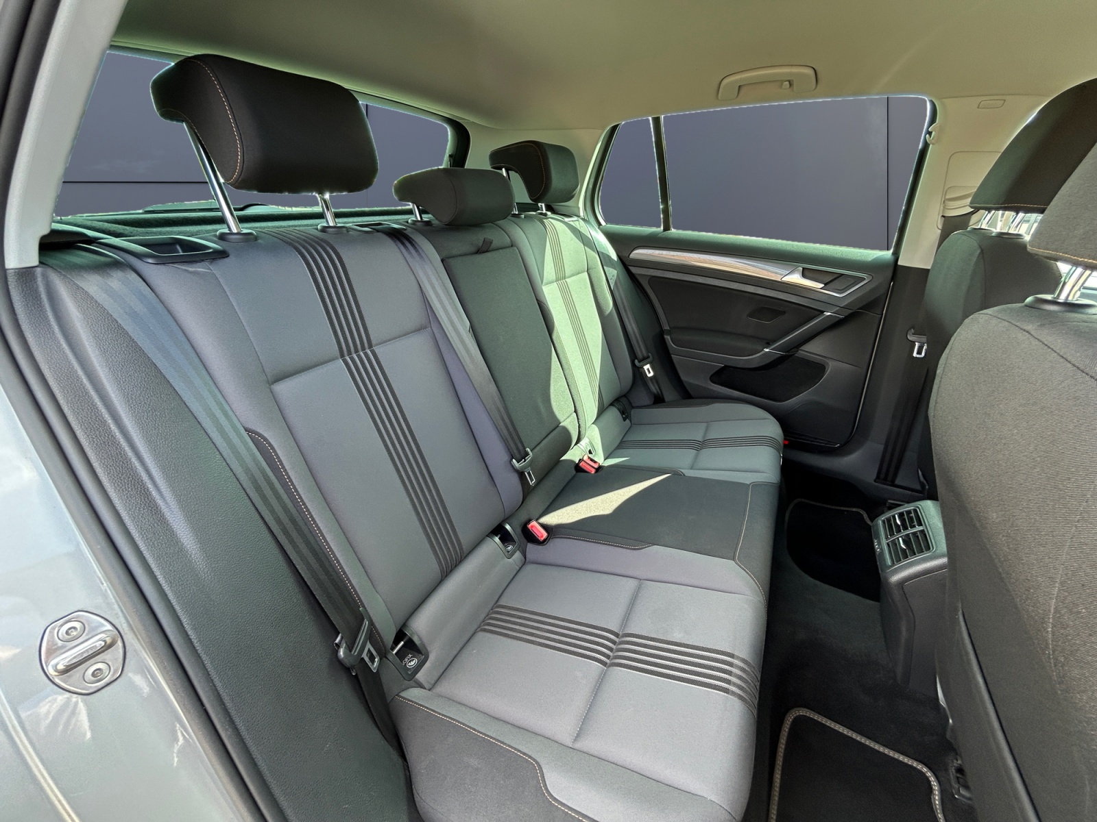Volkswagen Golf 11