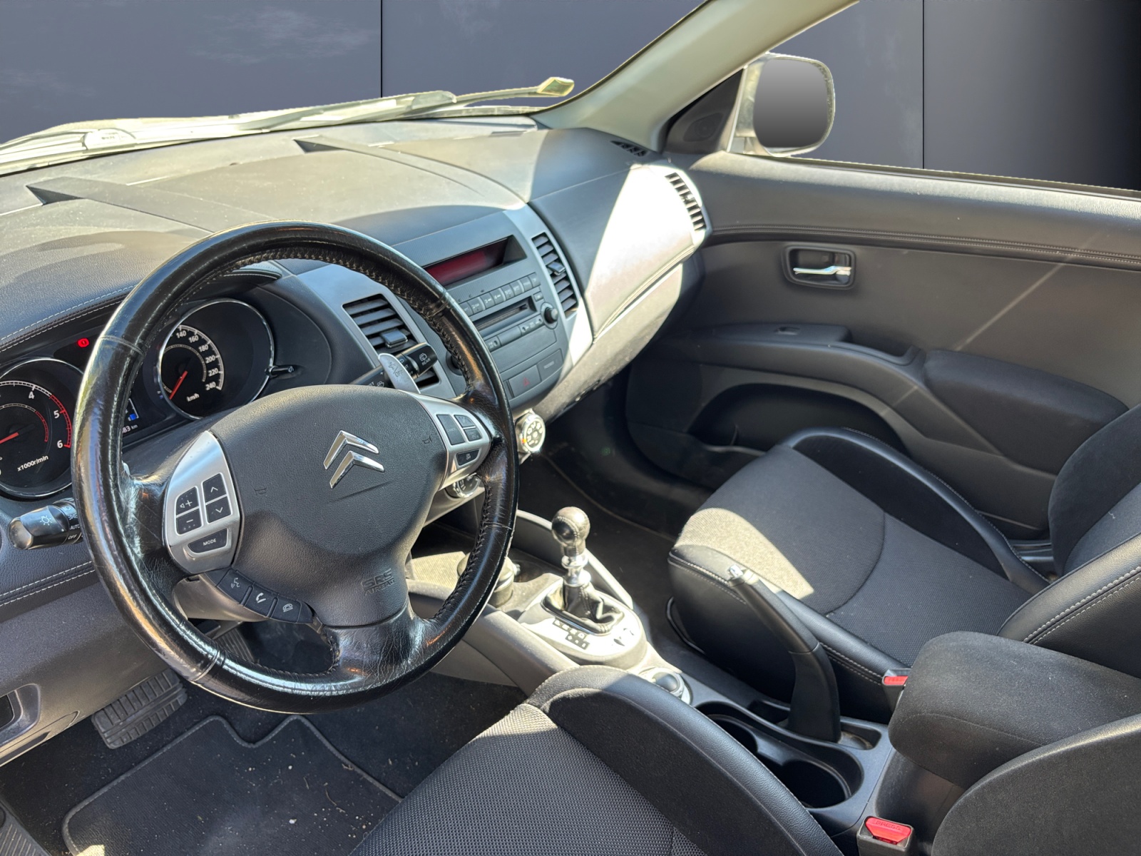 Citroen C-Crosser 8