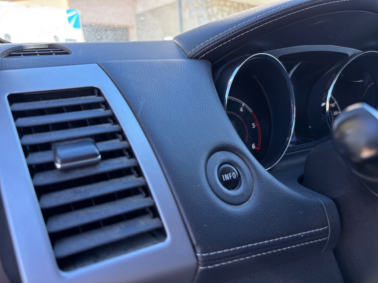 Citroen C-Crosser 25
