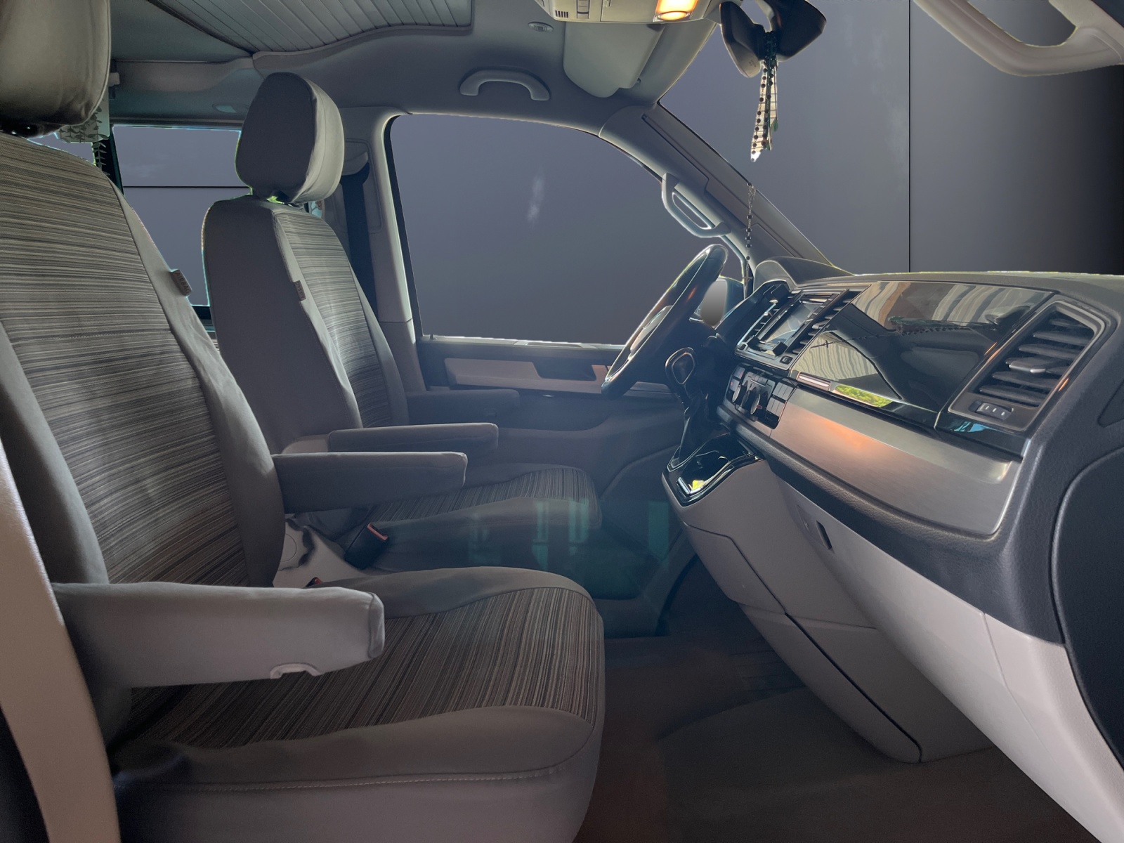 Volkswagen California 13