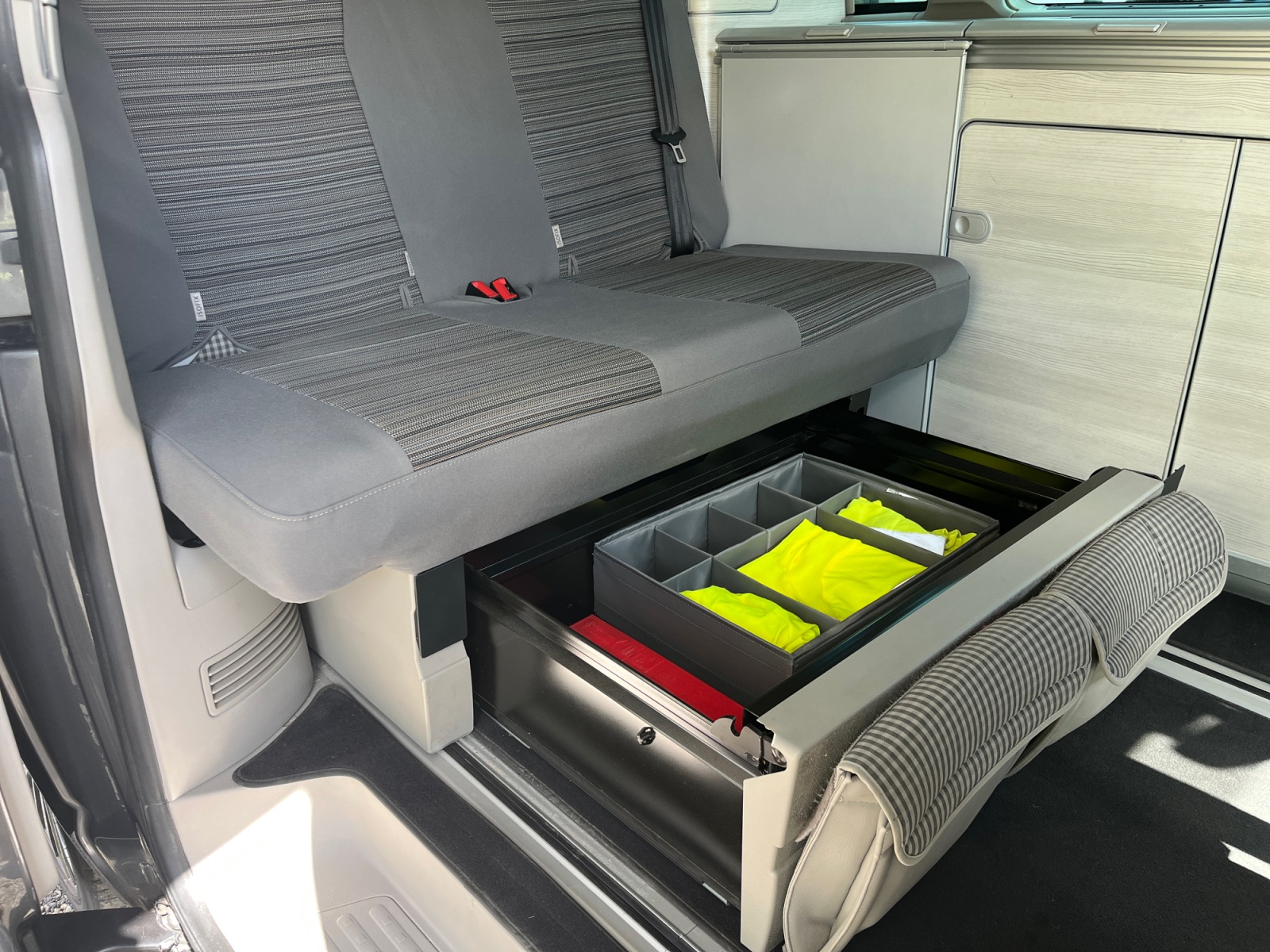 Volkswagen California 24