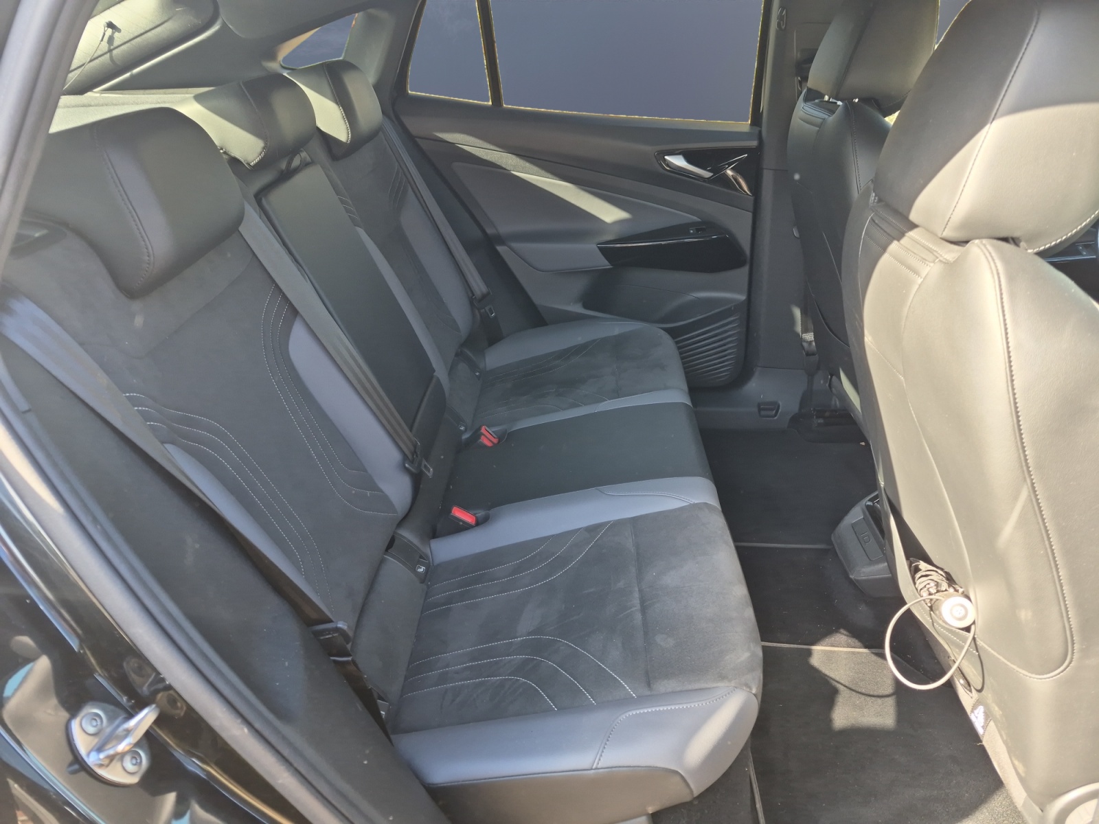 Volkswagen ID5 11