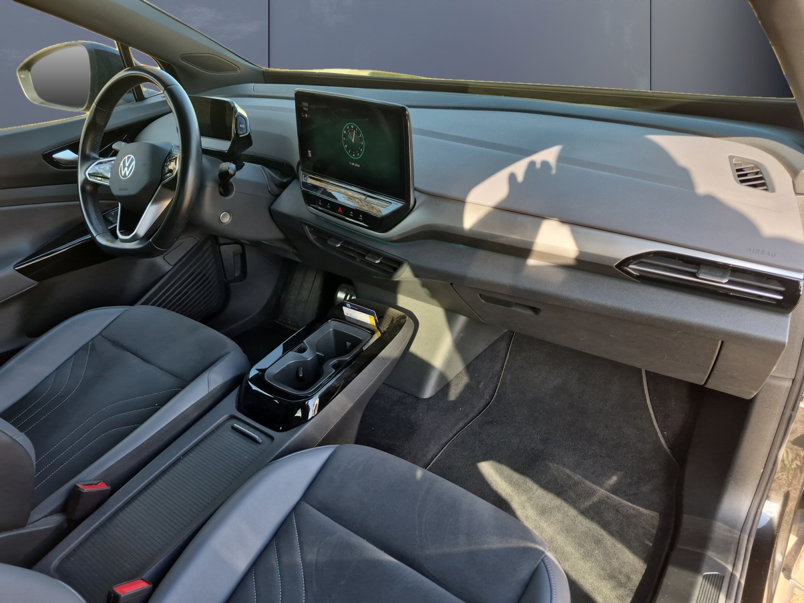 Volkswagen ID5 12