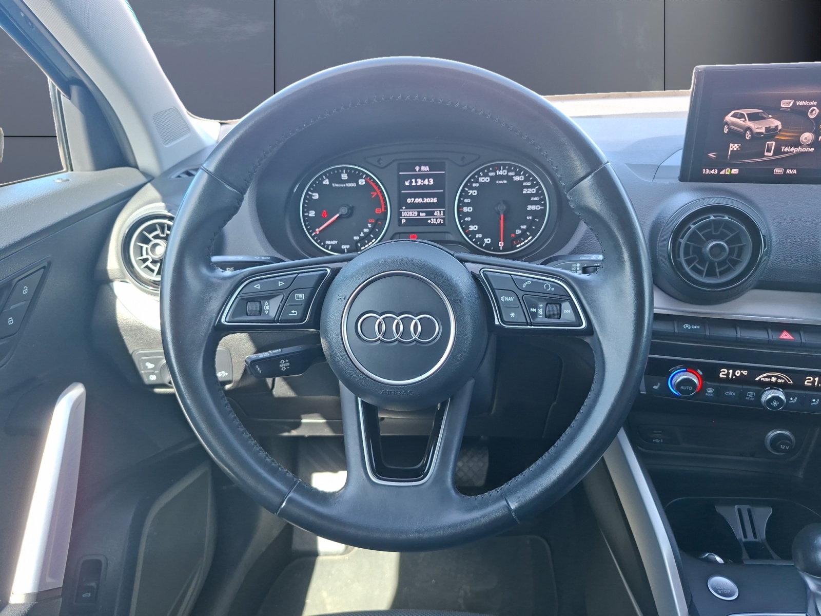Audi Q2 15