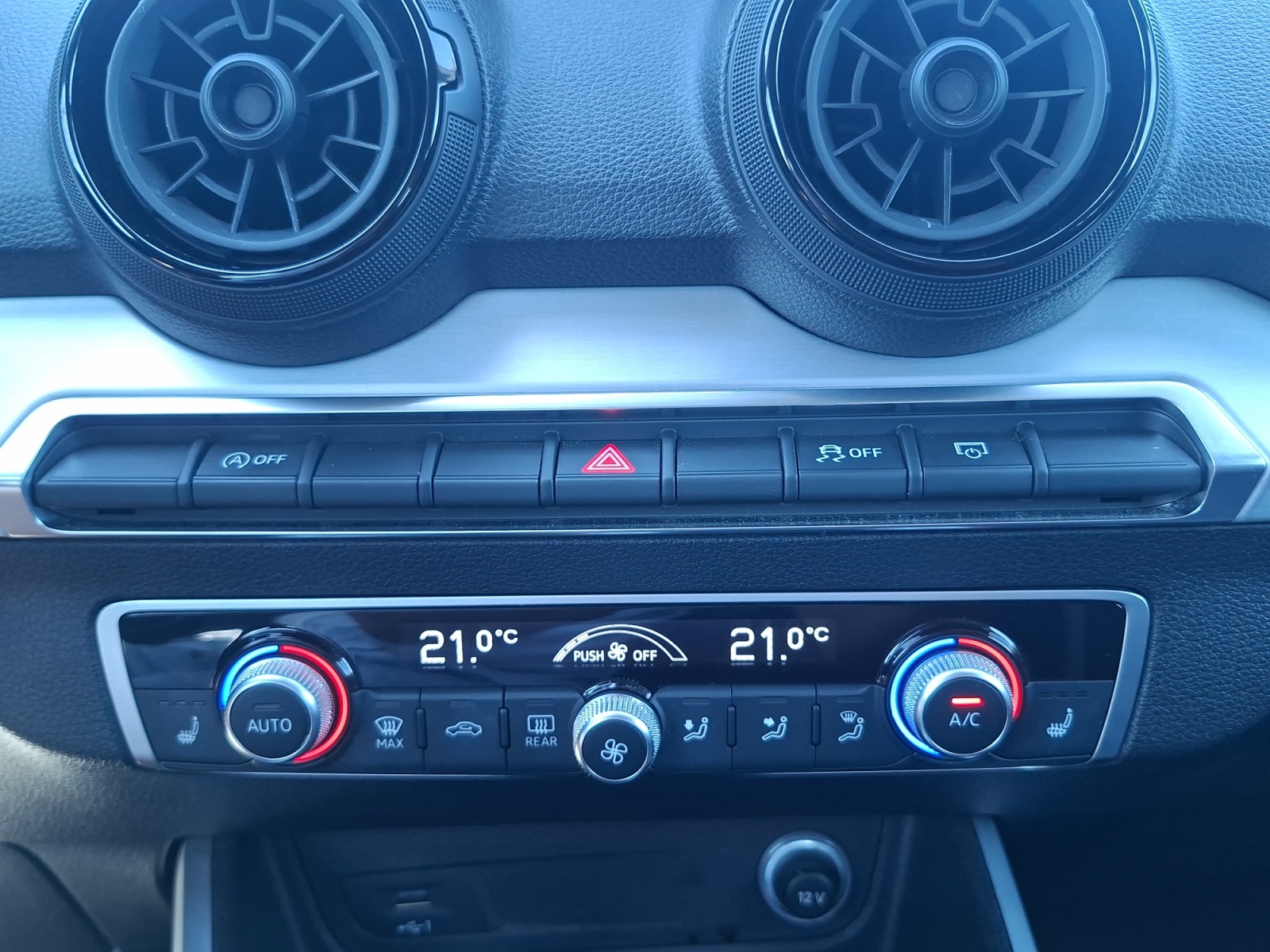 Audi Q2 32