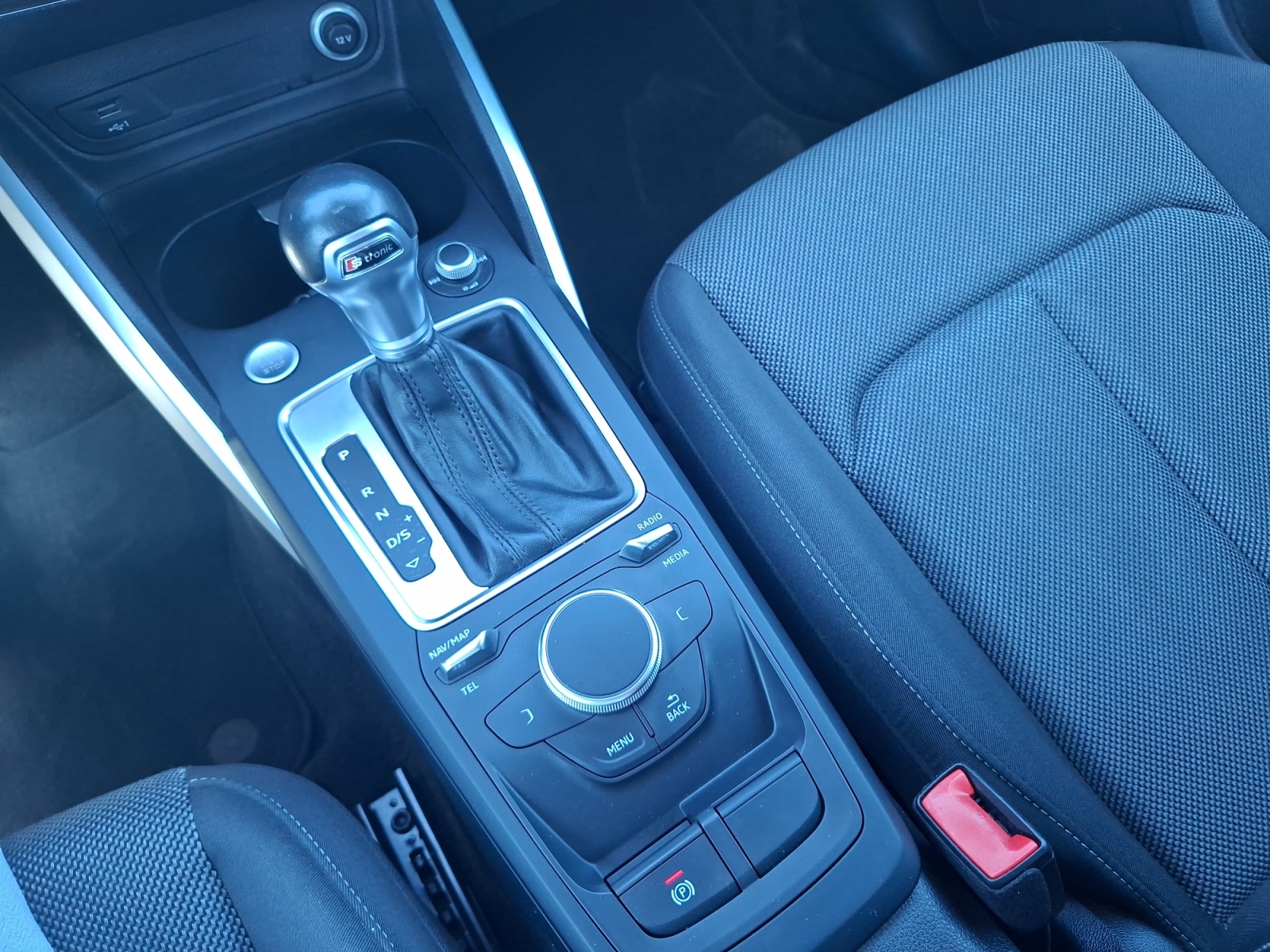 Audi Q2 33