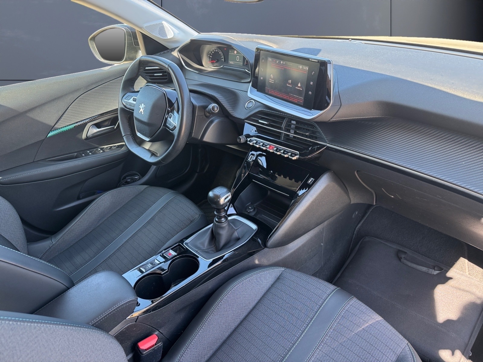 Peugeot 208 12