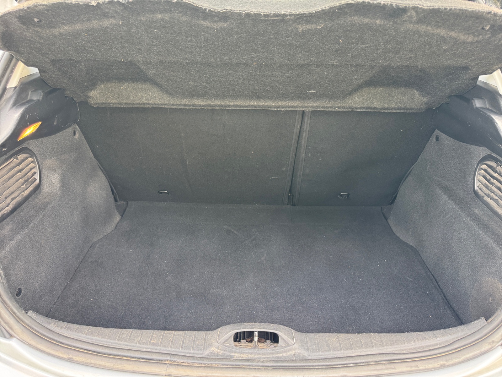 Peugeot 208 29