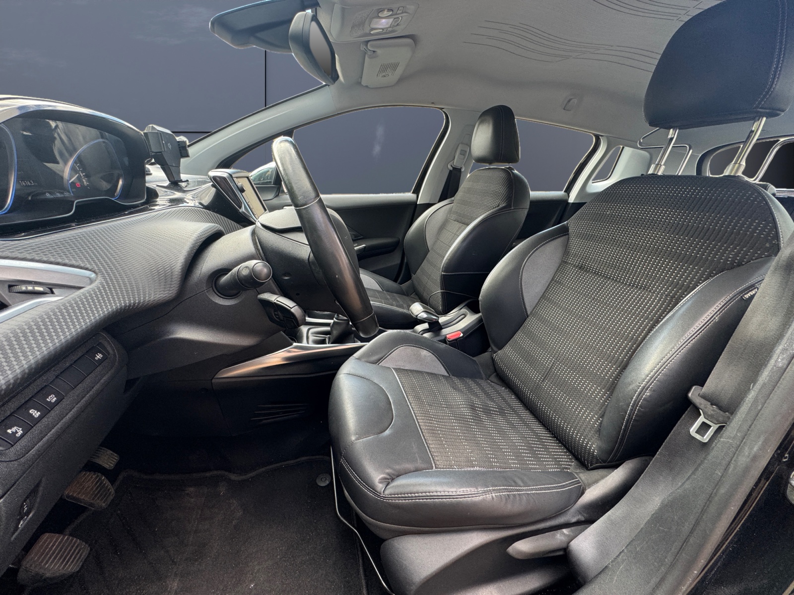 Peugeot 2008 9