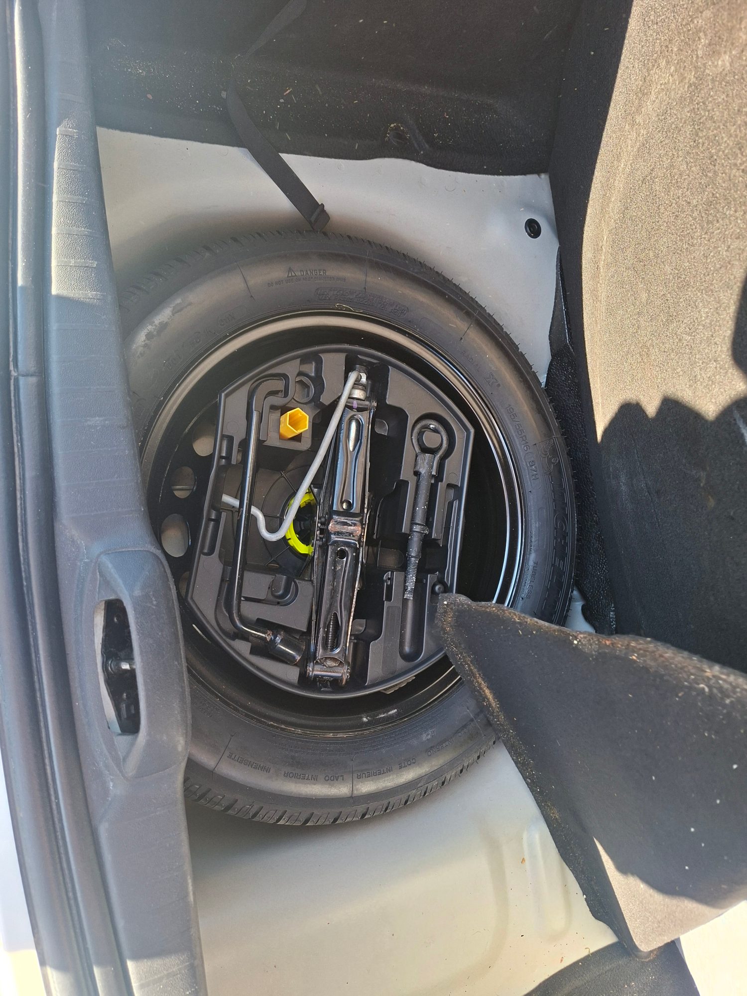 Peugeot 208 39