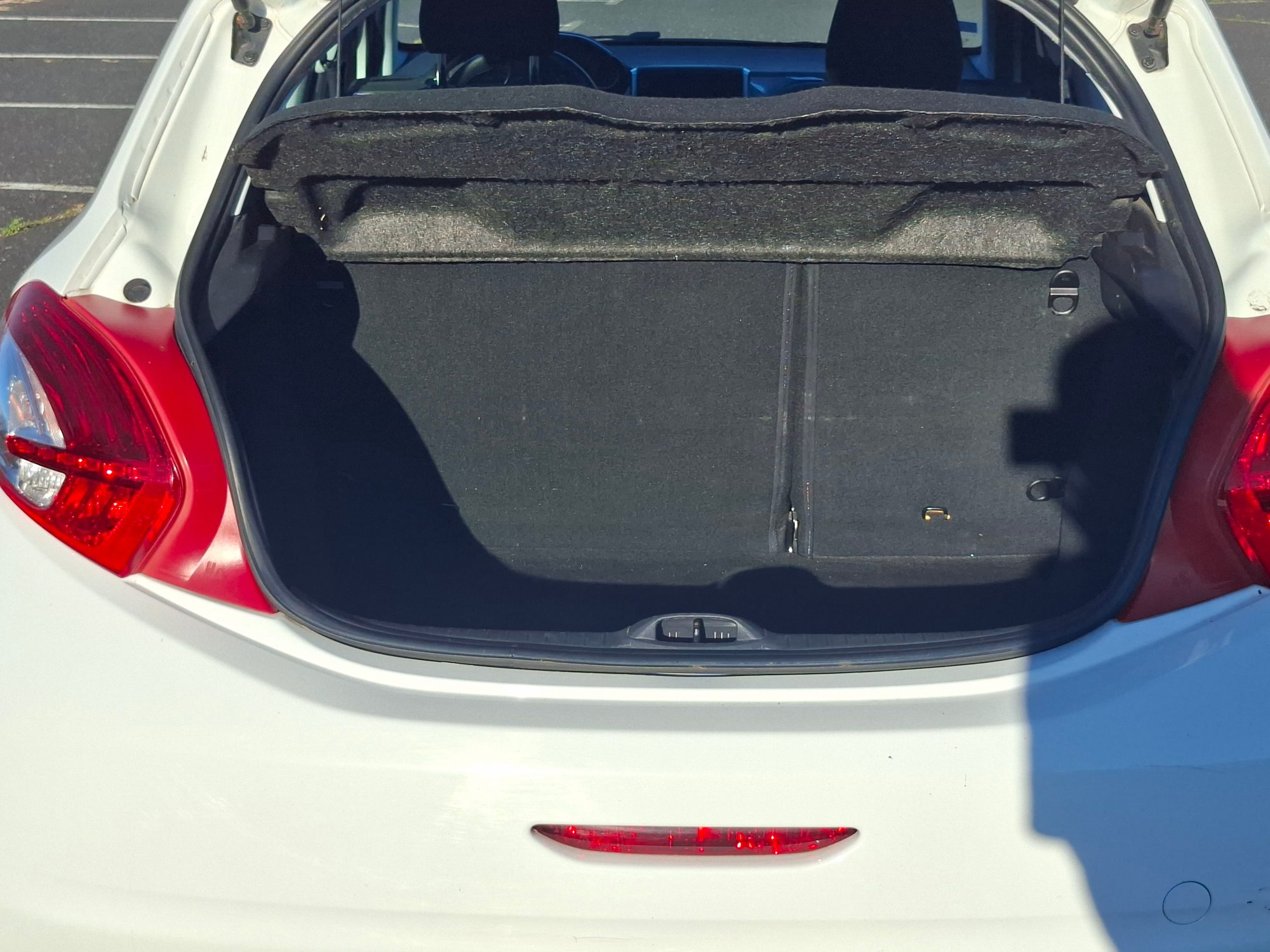 Peugeot 208 42