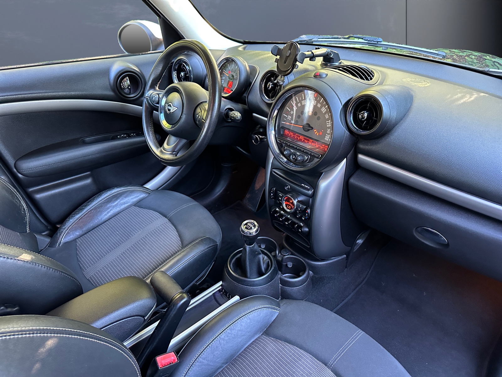 Mini Countryman 17