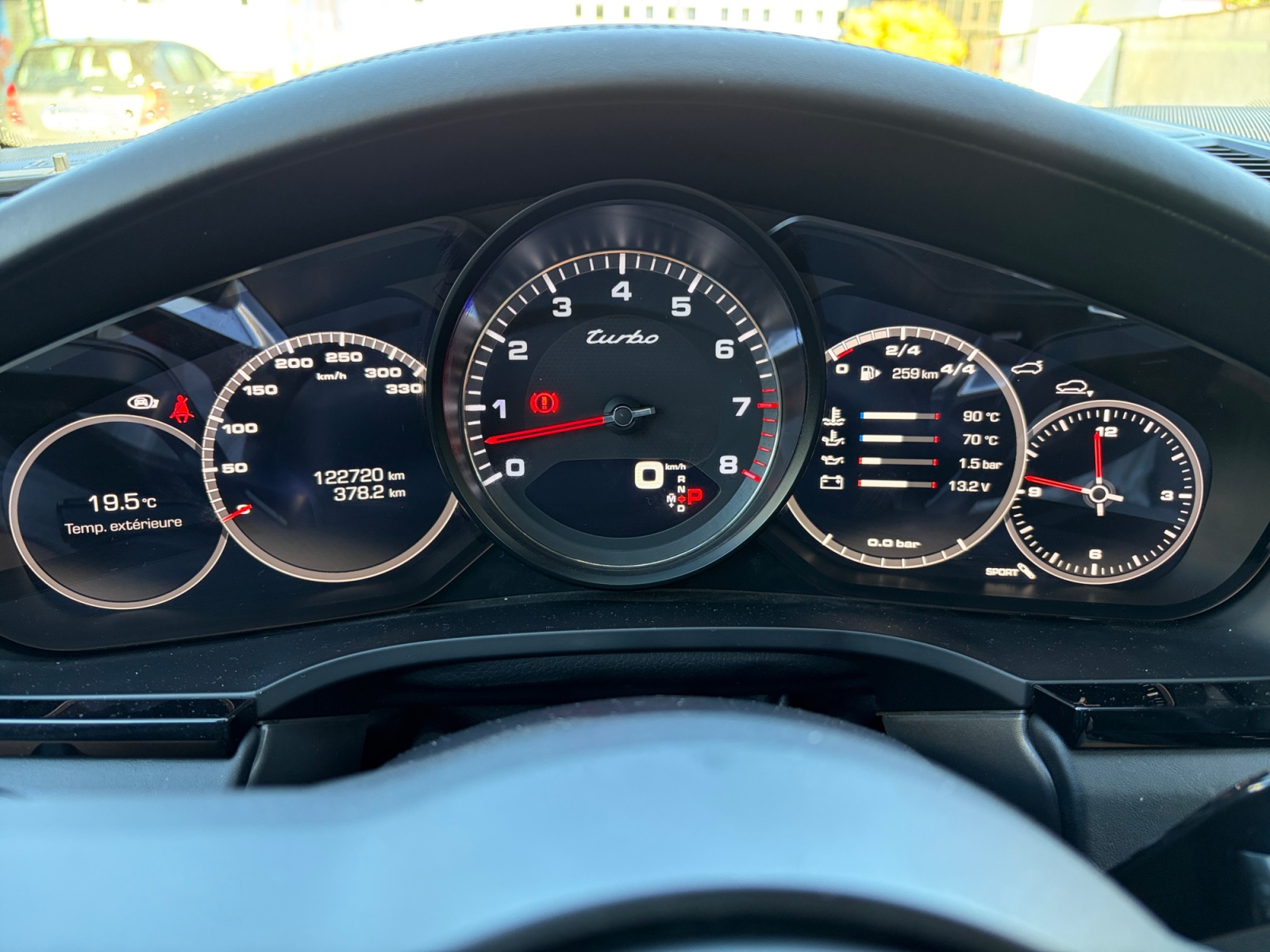Porsche Cayenne 16