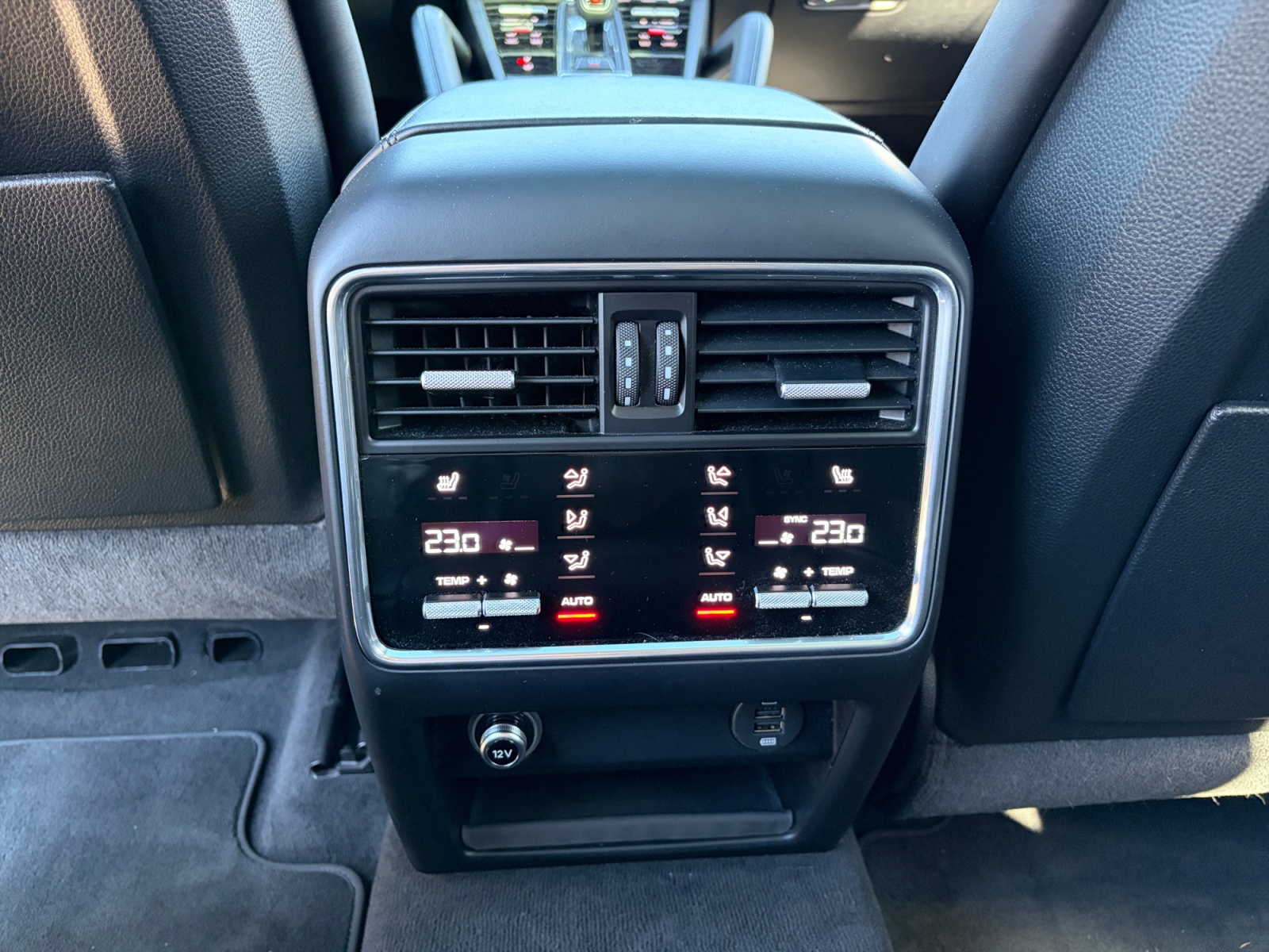 Porsche Cayenne 31