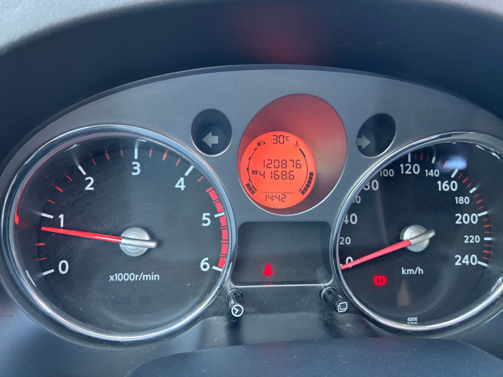 Nissan X-Trail 16