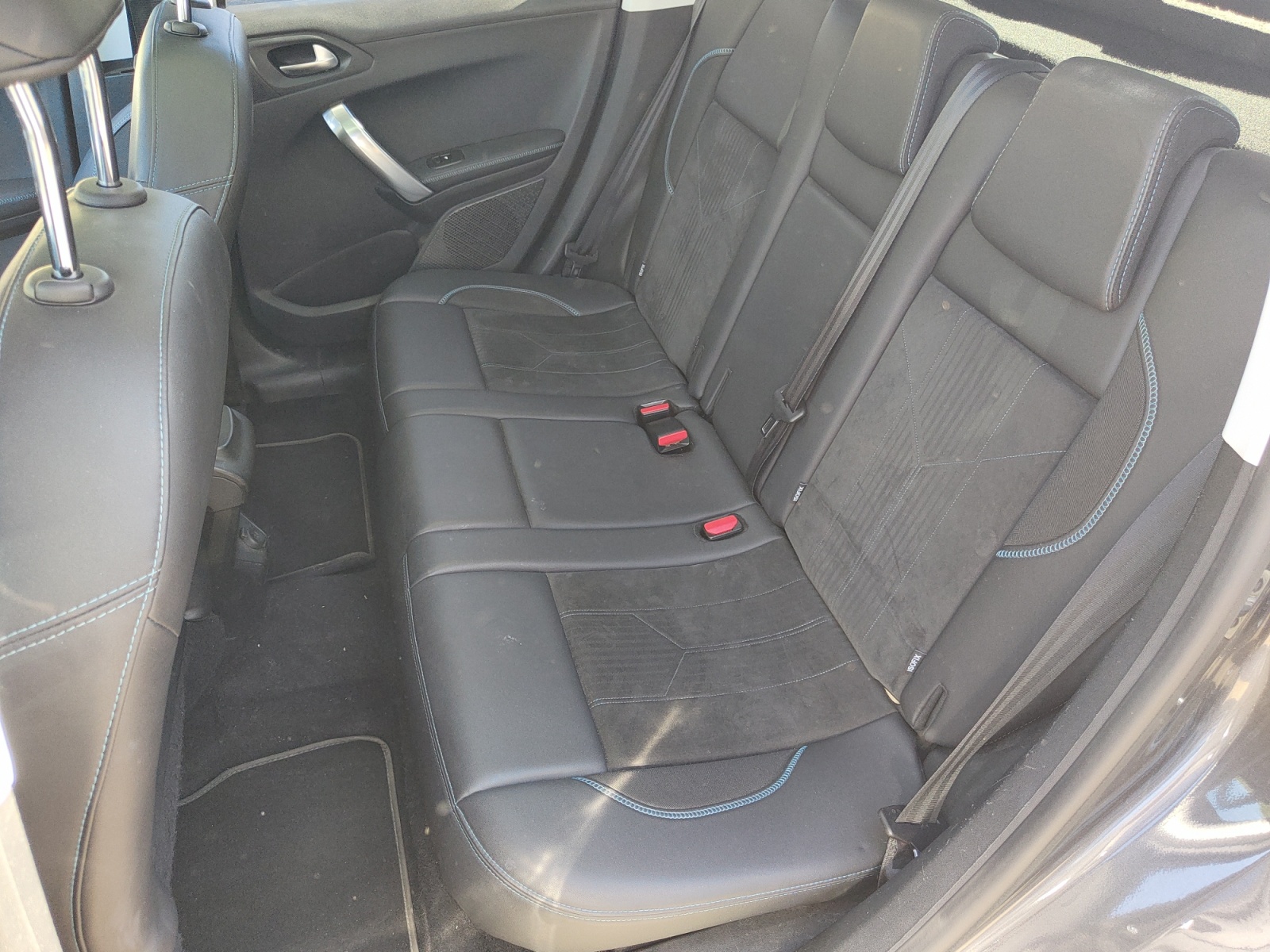 Peugeot 2008 10