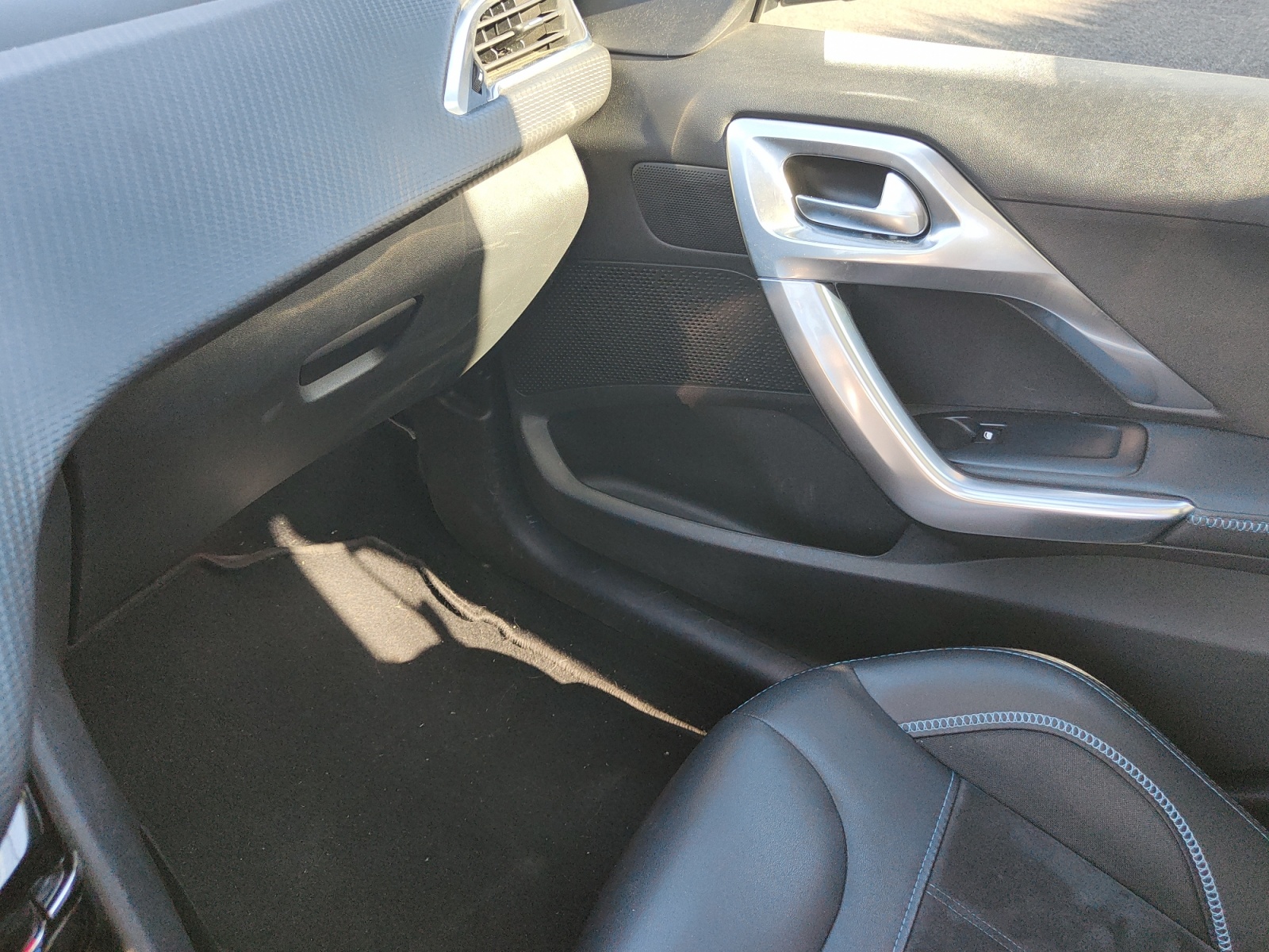 Peugeot 2008 24