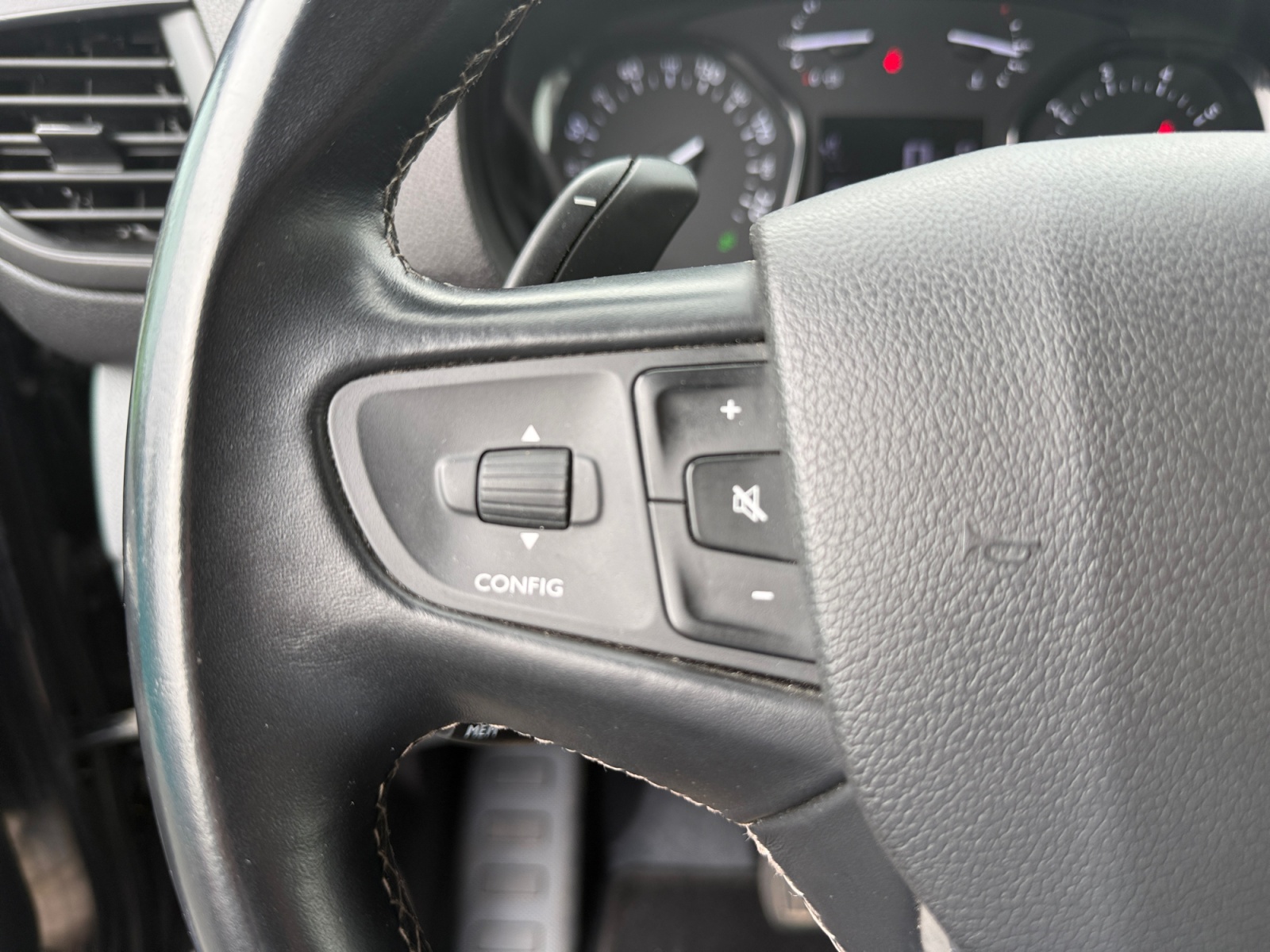 Peugeot Expert 26