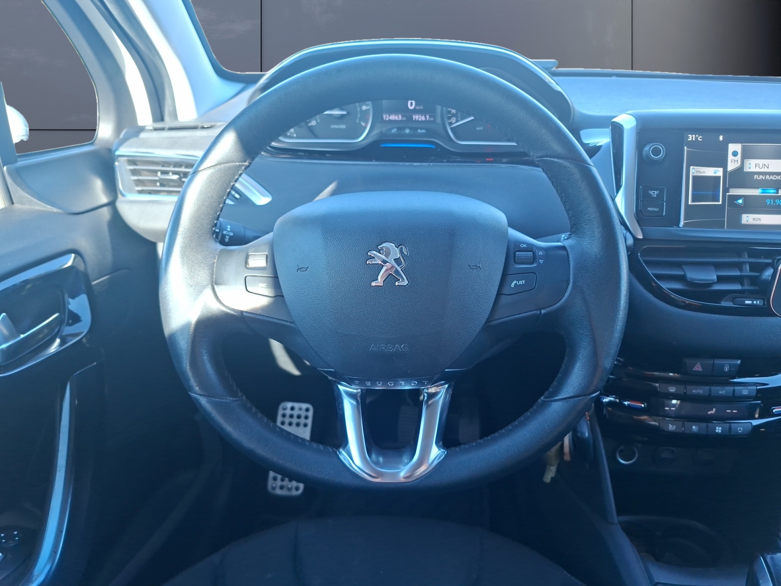 Peugeot 208 15