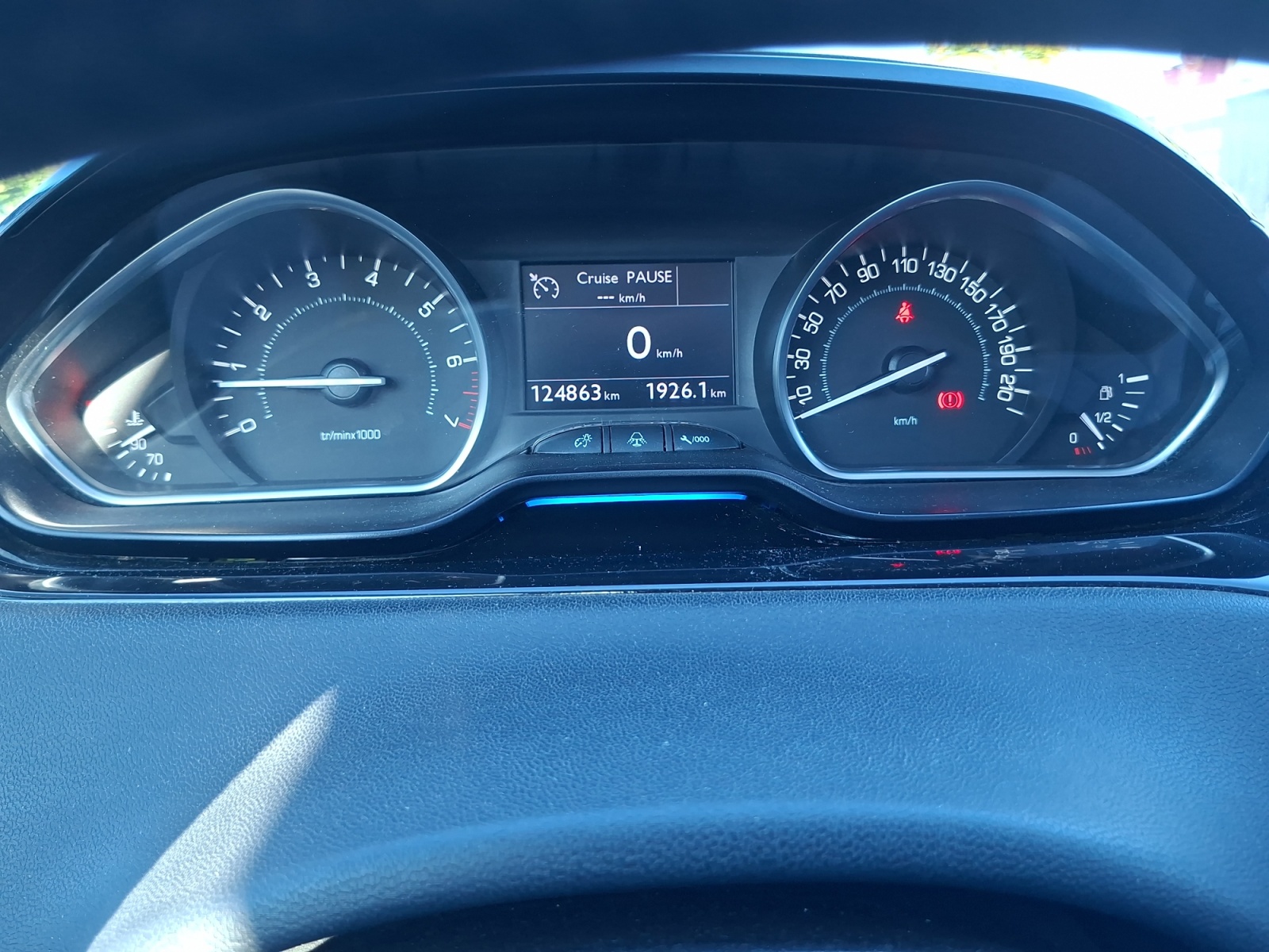 Peugeot 208 16