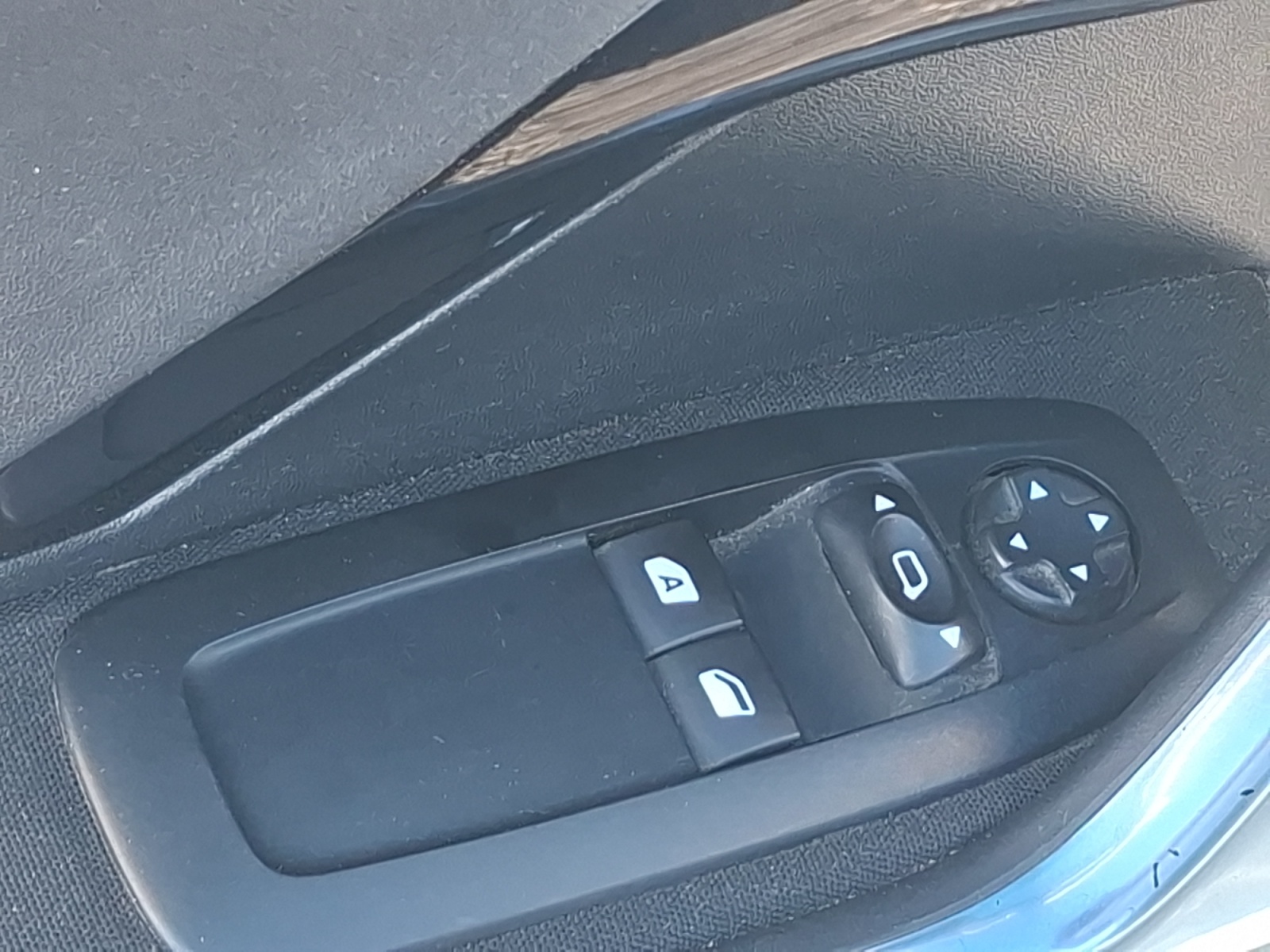 Peugeot 208 18