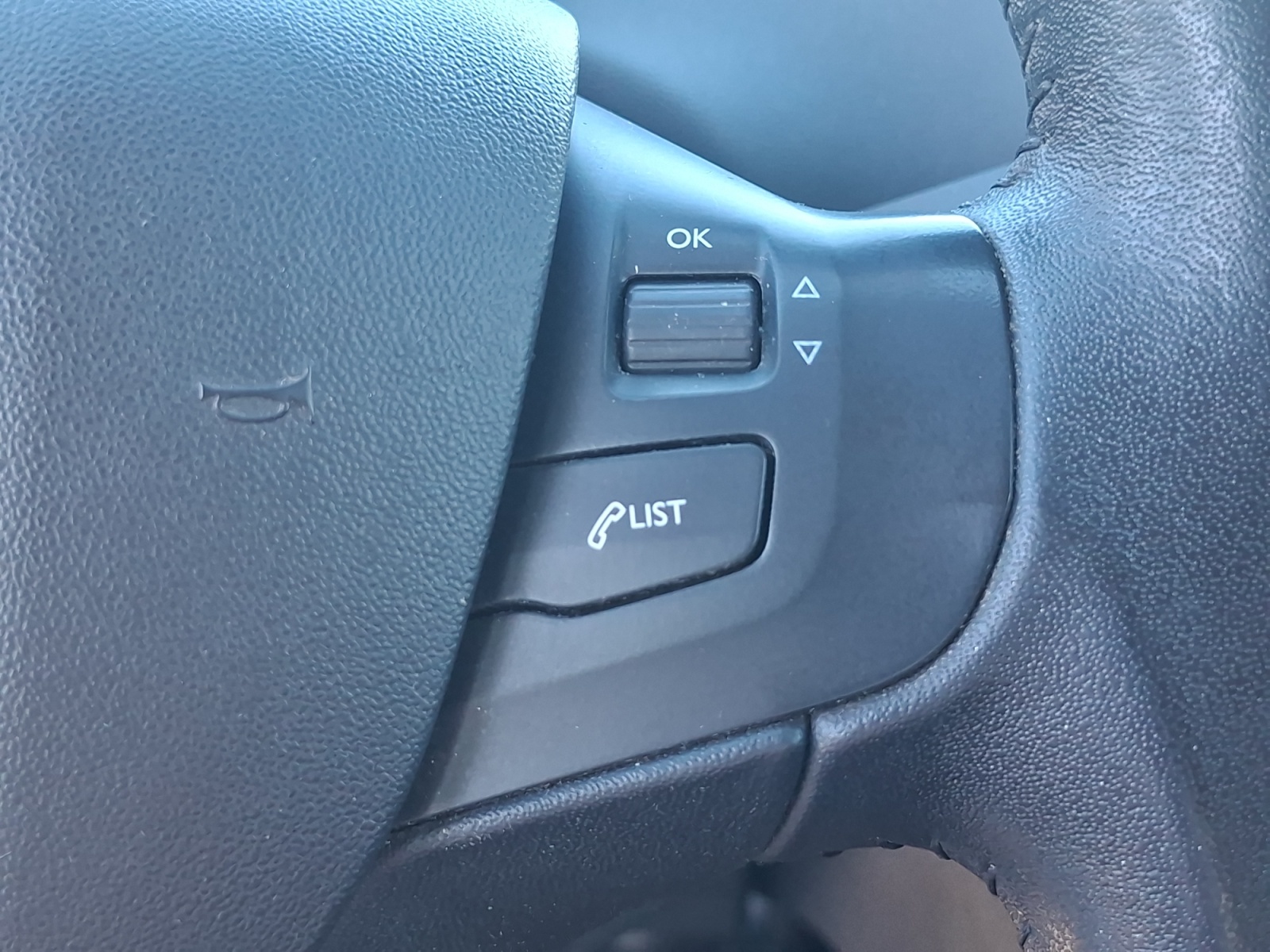 Peugeot 208 21