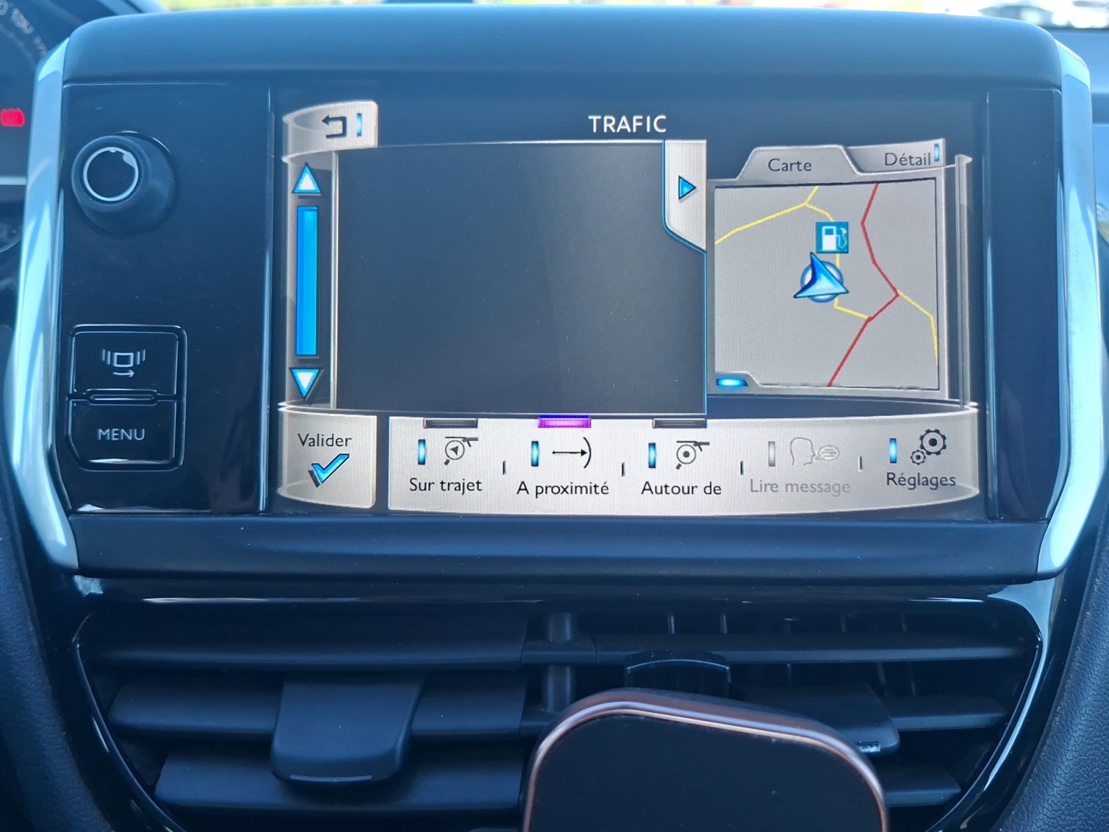 Peugeot 208 27