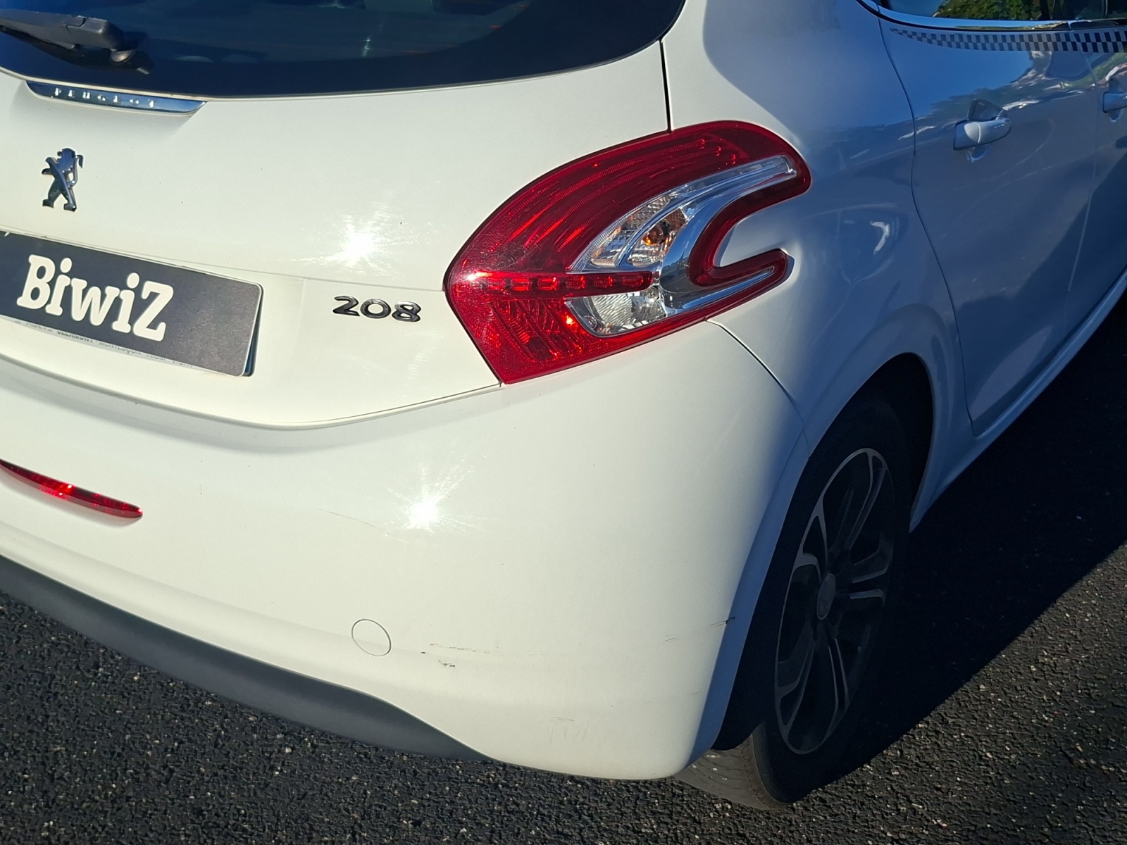 Peugeot 208 36