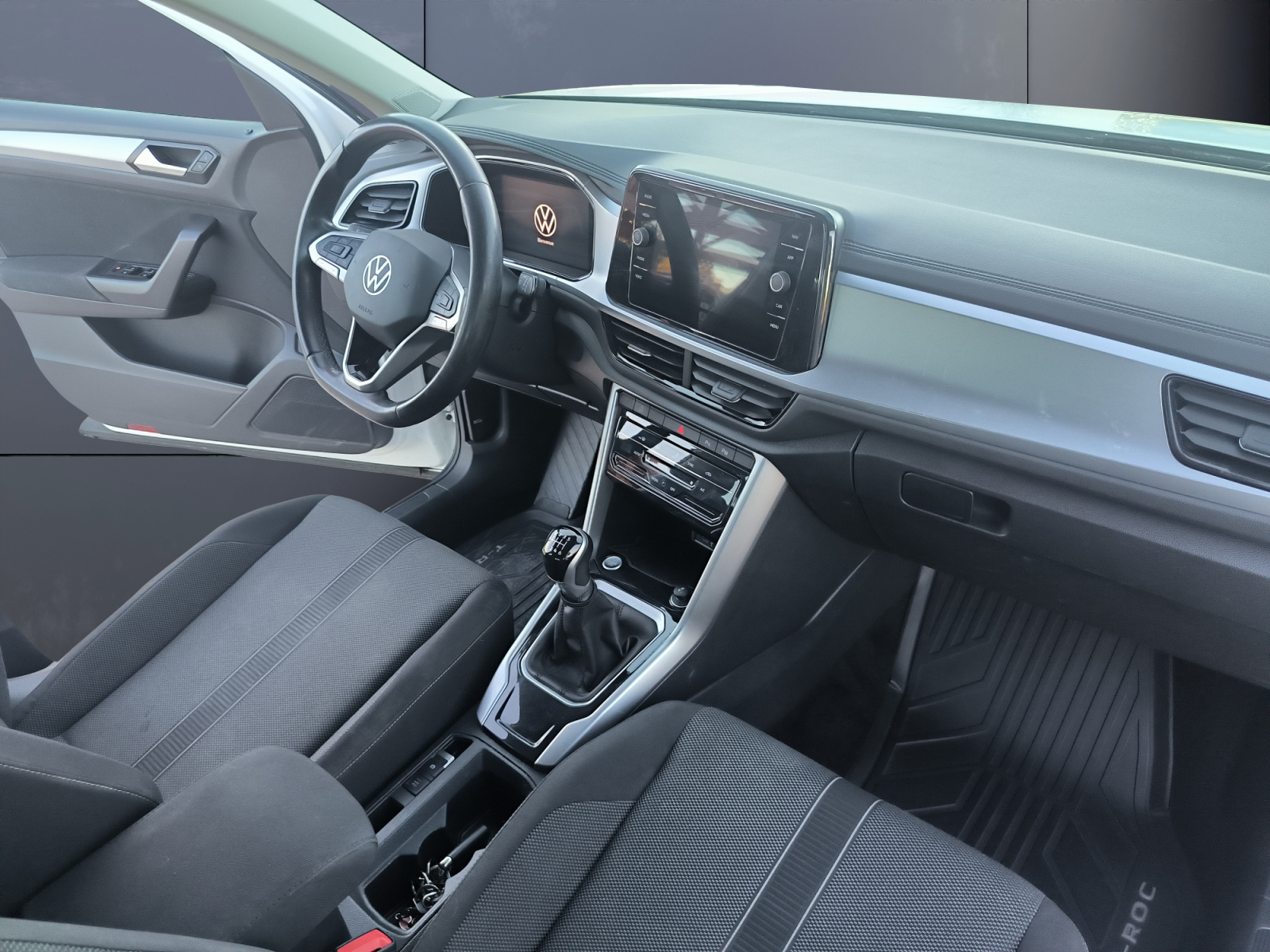Volkswagen T-Roc 12