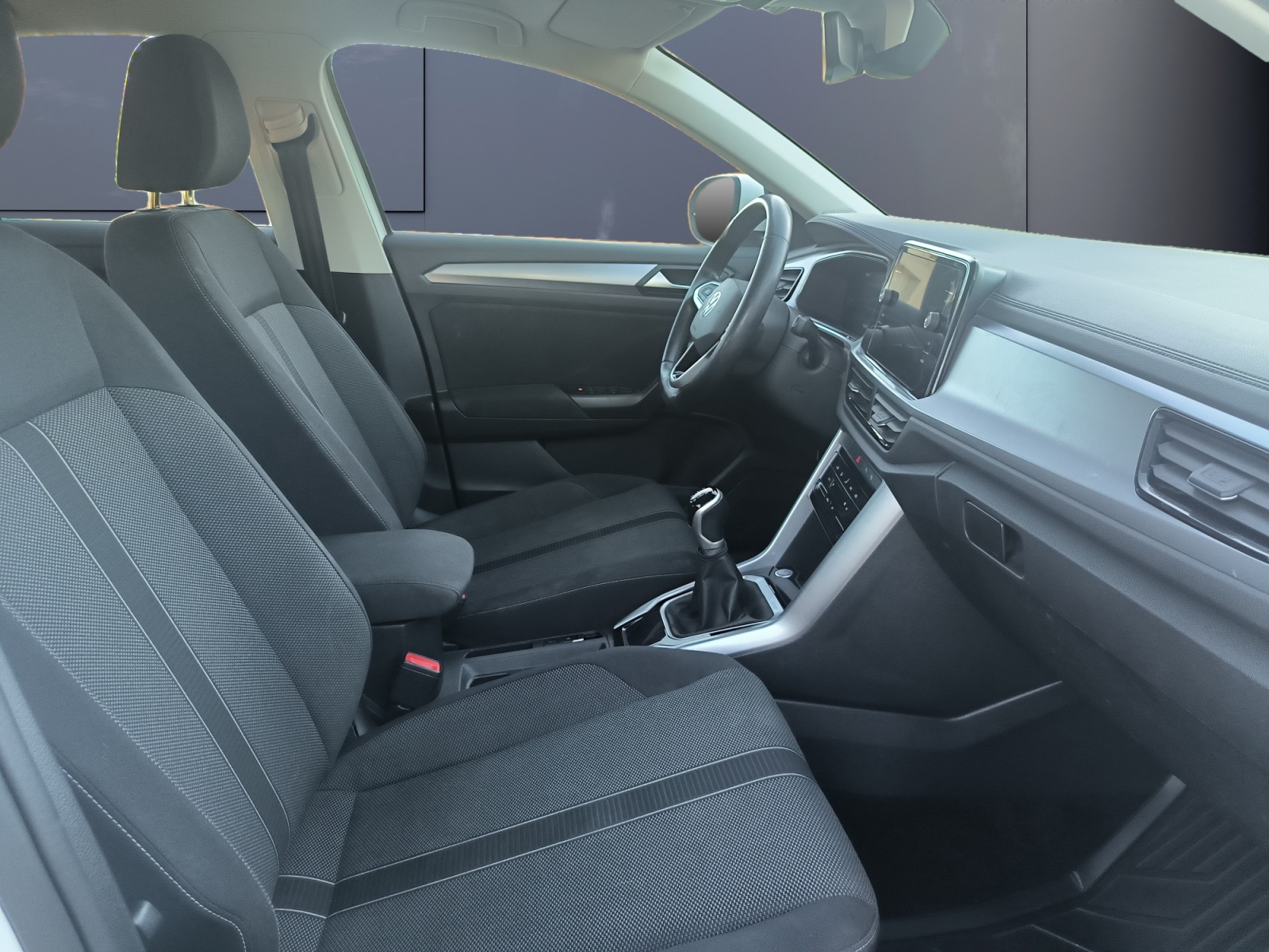 Volkswagen T-Roc 13