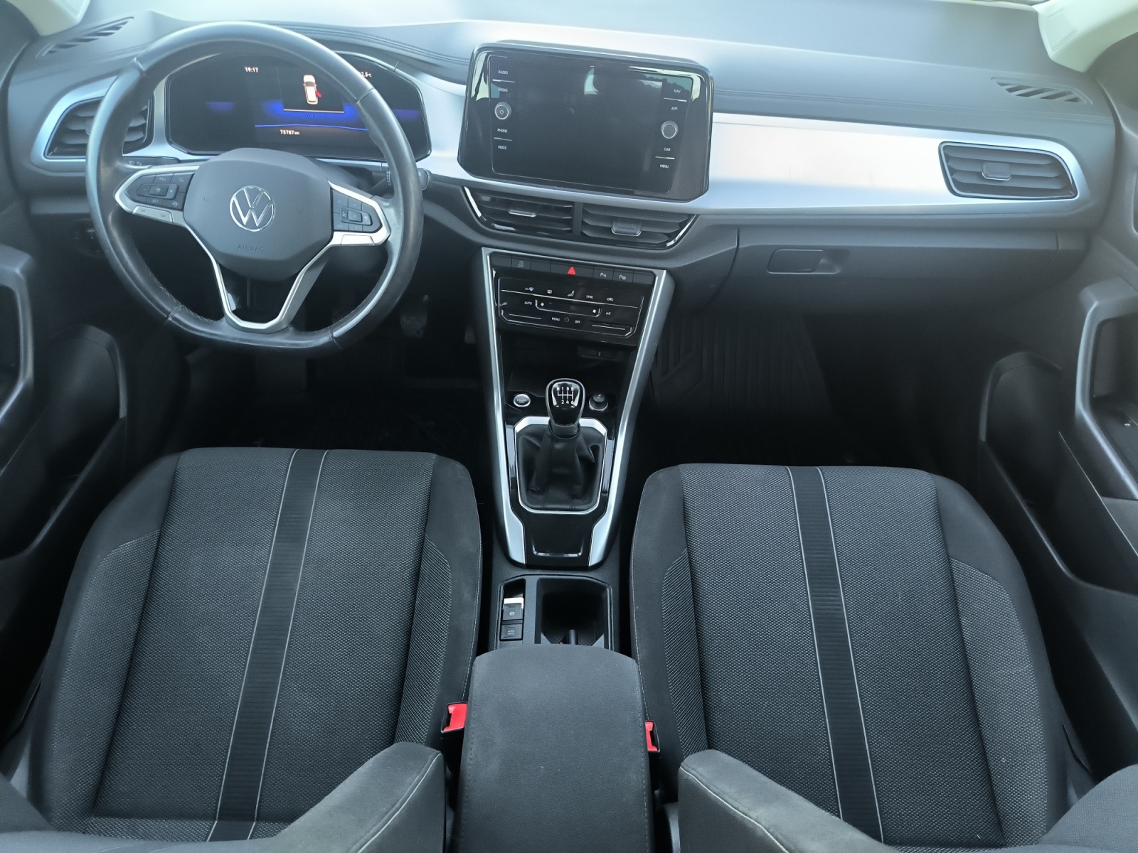 Volkswagen T-Roc 14