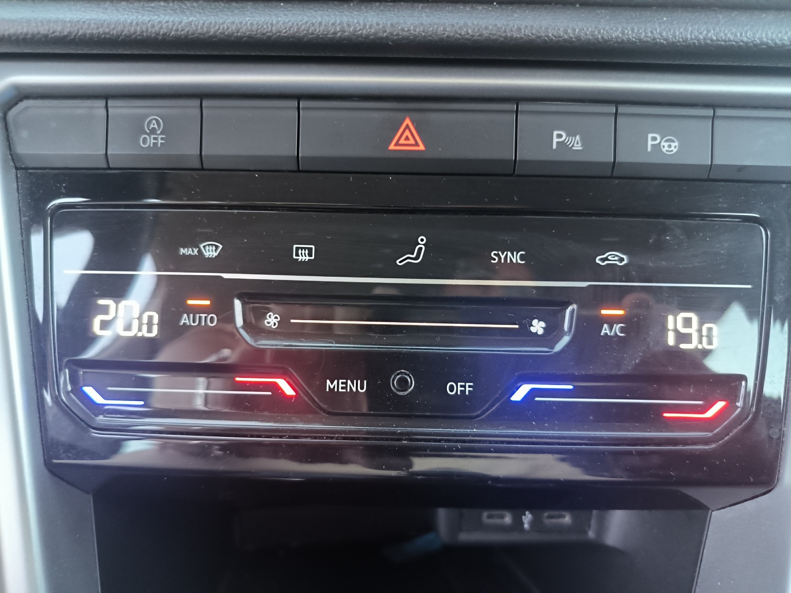 Volkswagen T-Roc 26