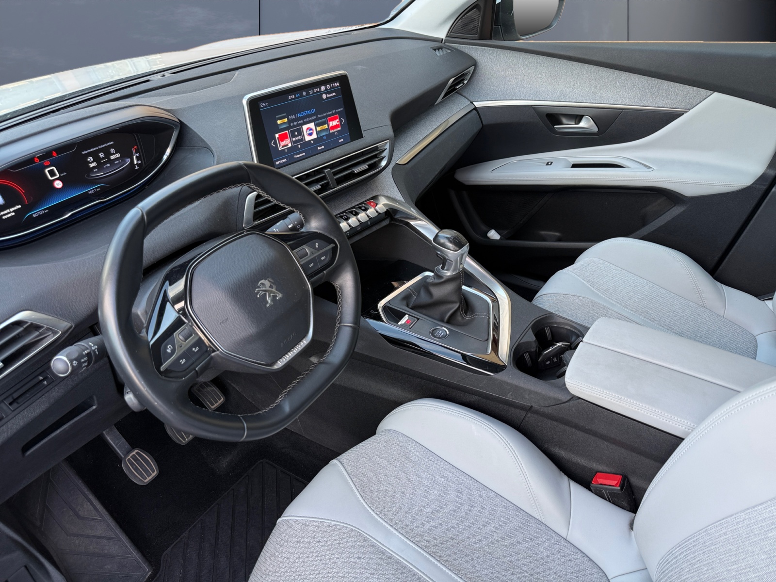 Peugeot 3008 8