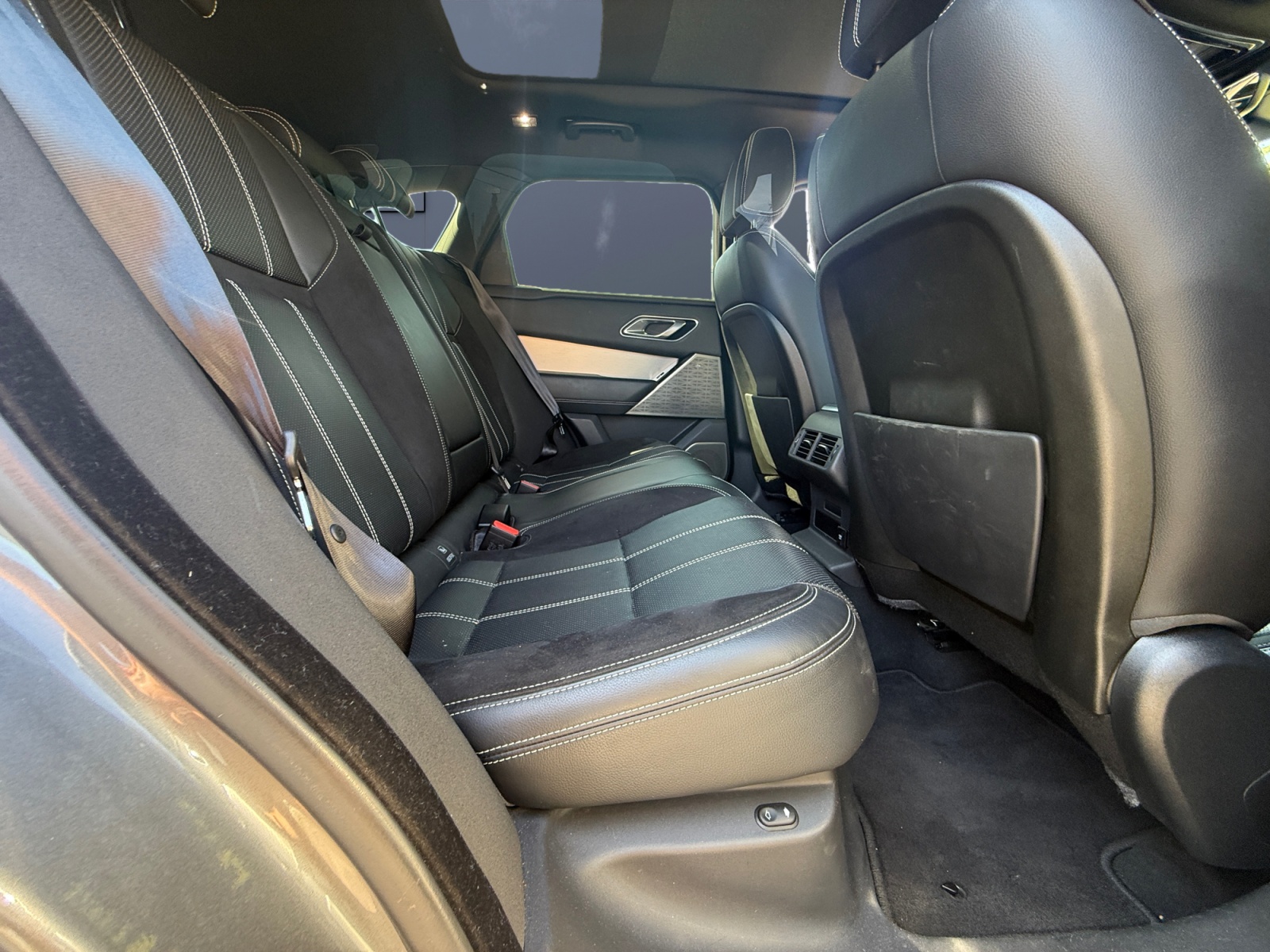 Land Rover Range Rover Velar 11