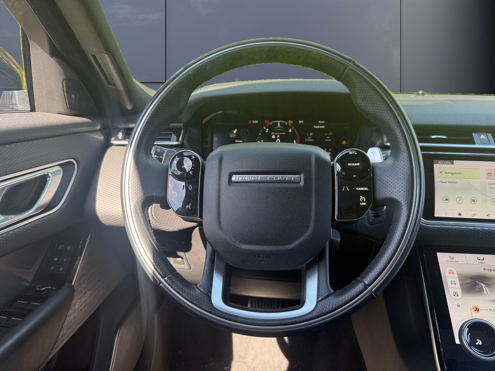 Land Rover Range Rover Velar 18
