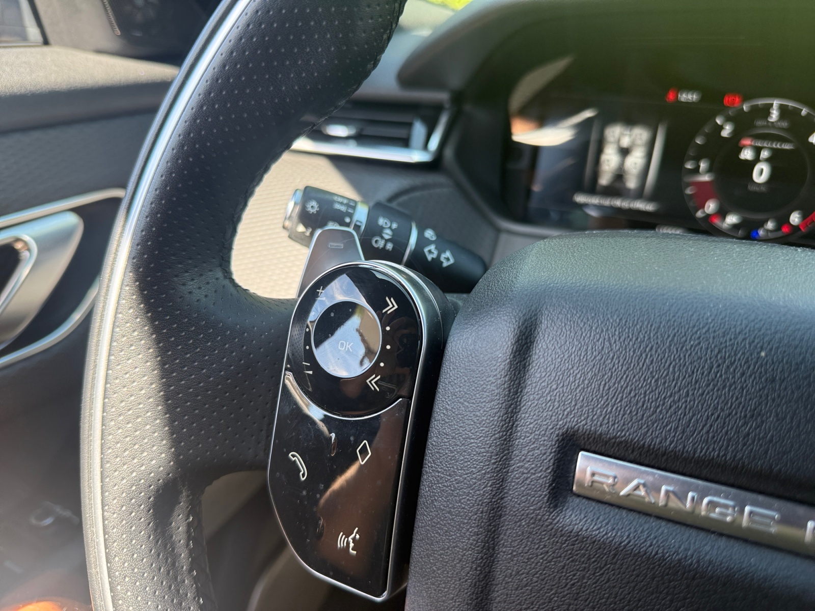 Land Rover Range Rover Velar 19