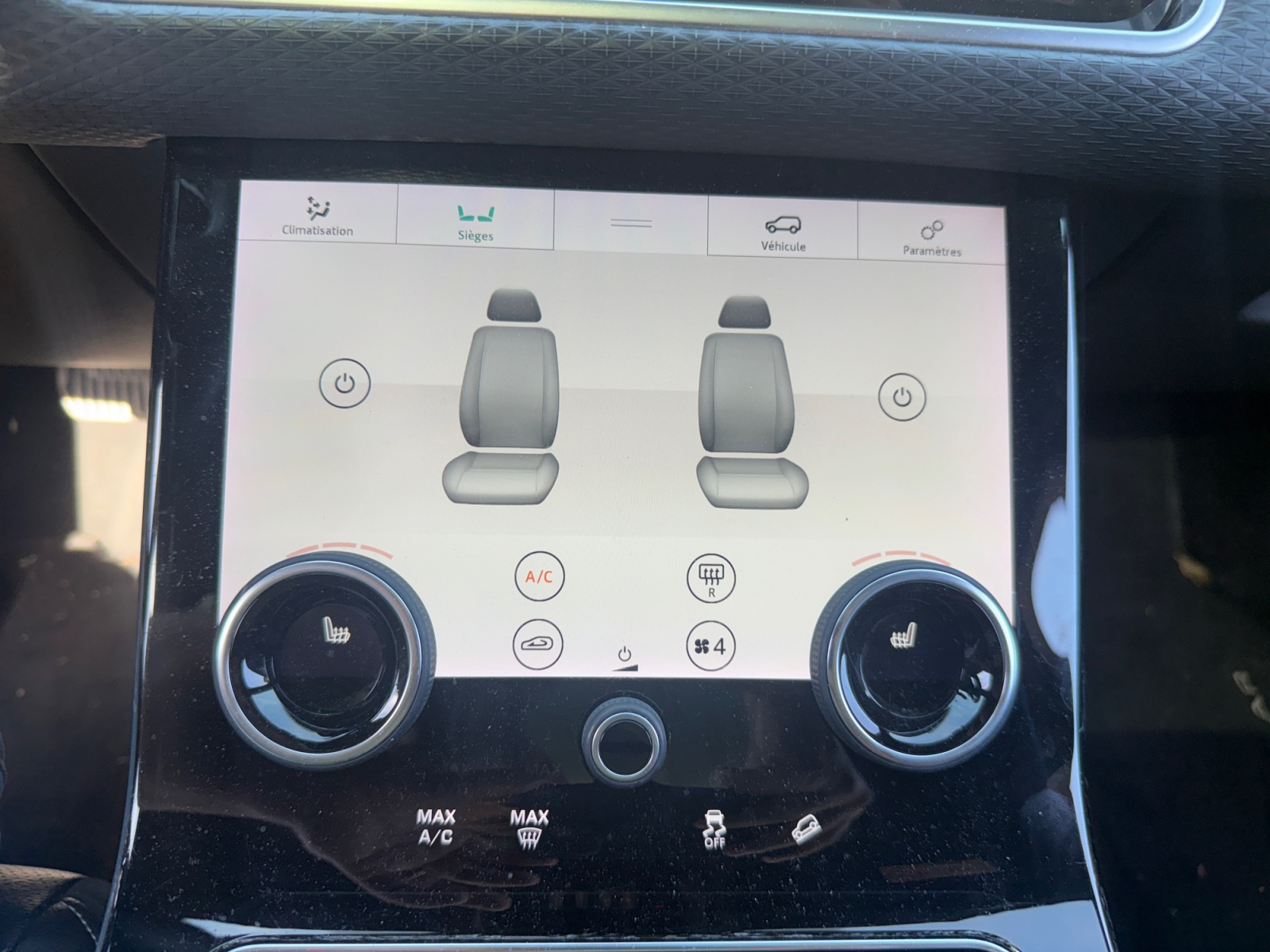 Land Rover Range Rover Velar 26