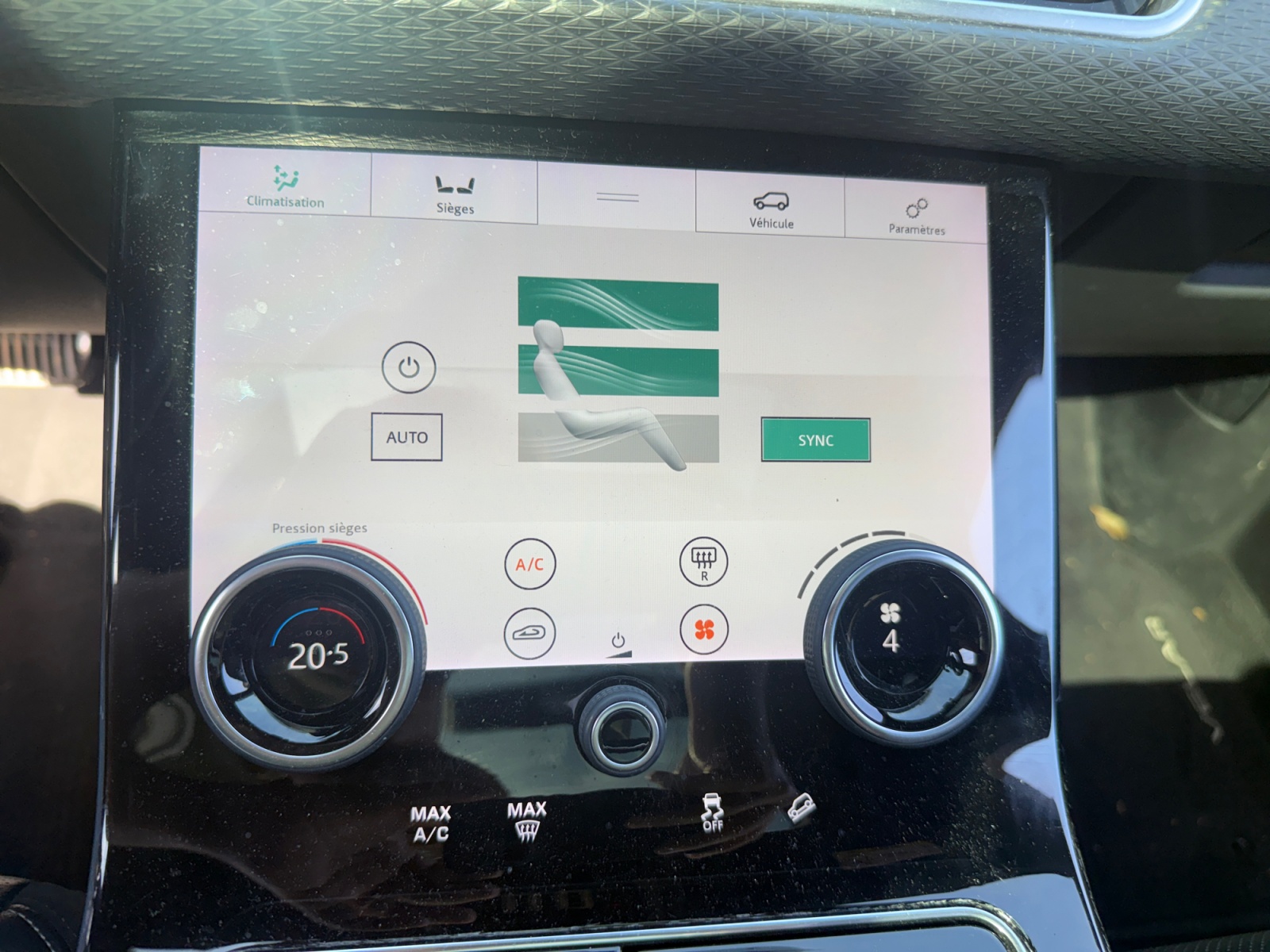Land Rover Range Rover Velar 29