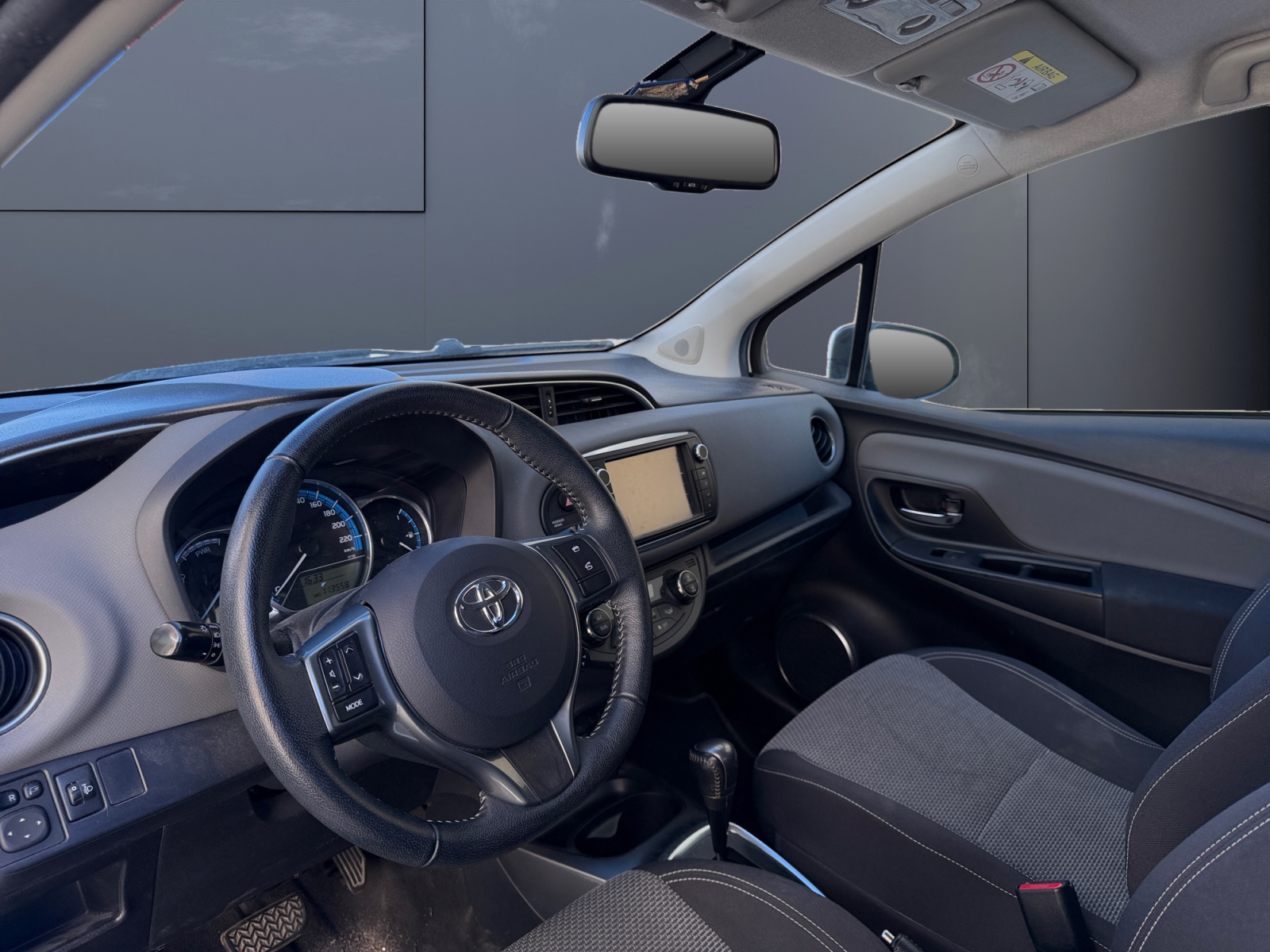 Toyota Yaris 8