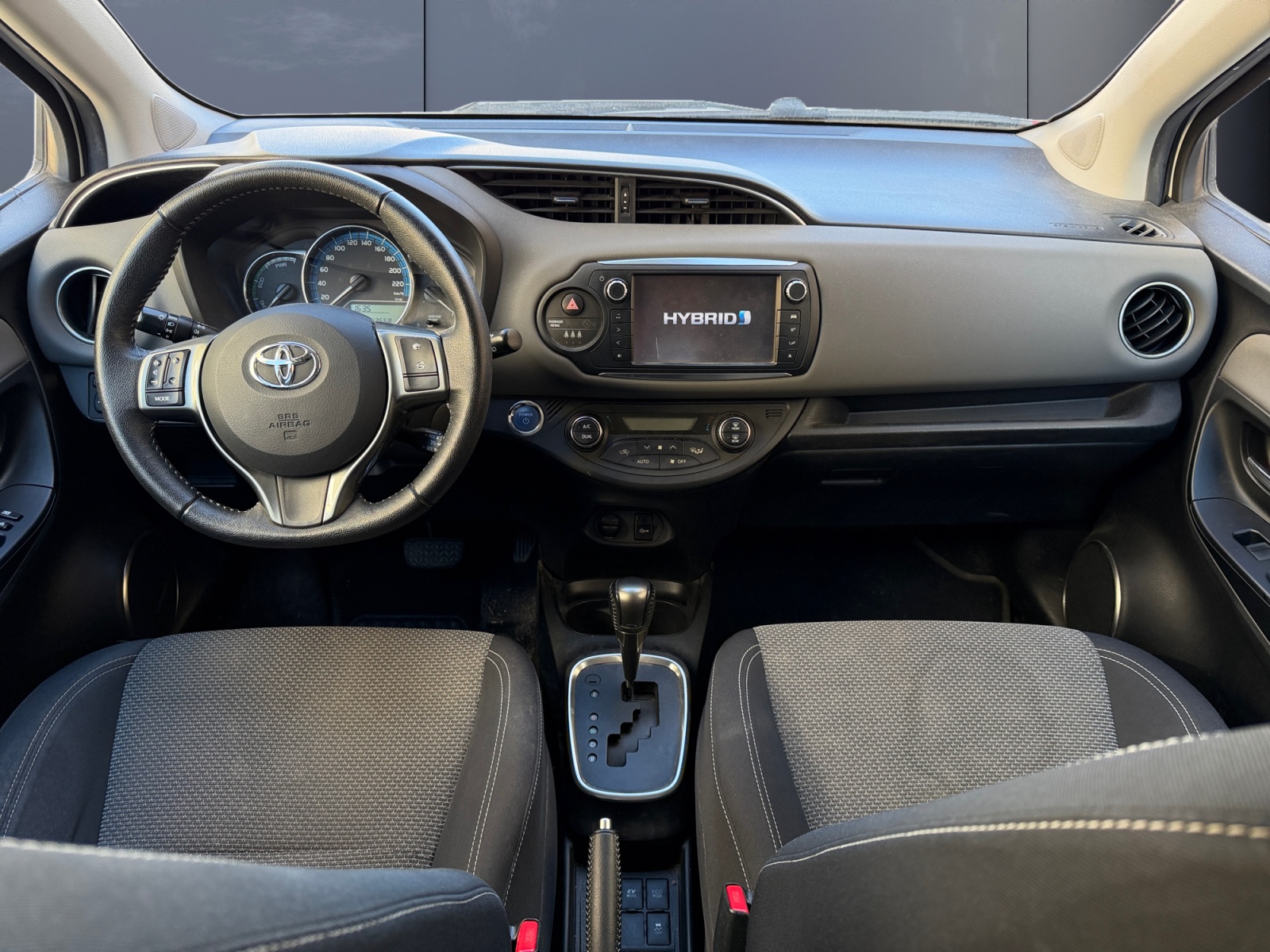 Toyota Yaris 14
