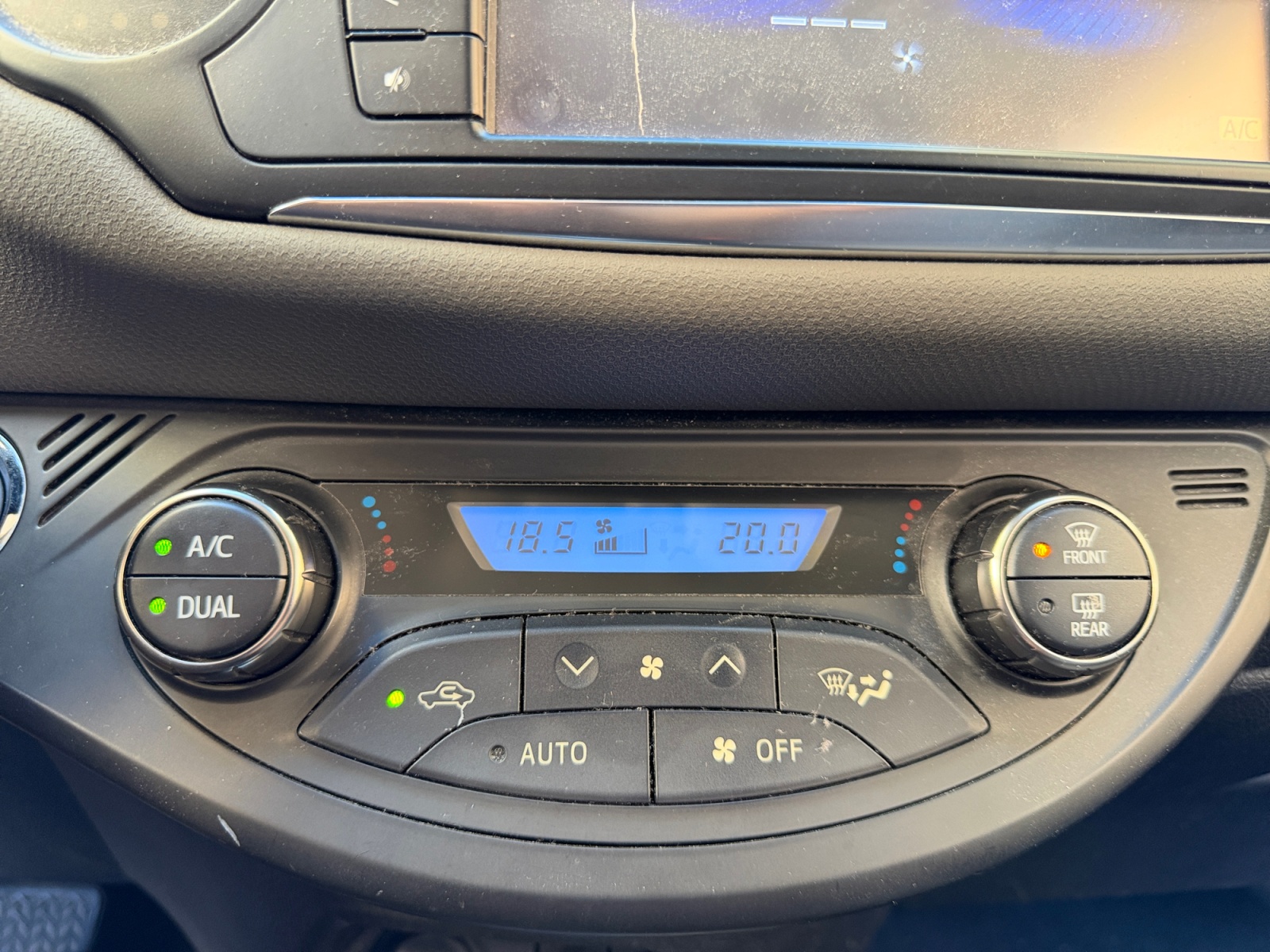 Toyota Yaris 18