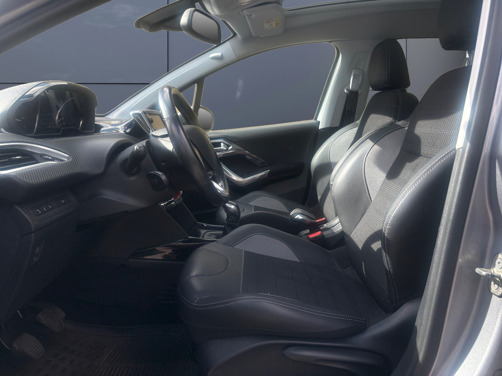 Peugeot 2008 9