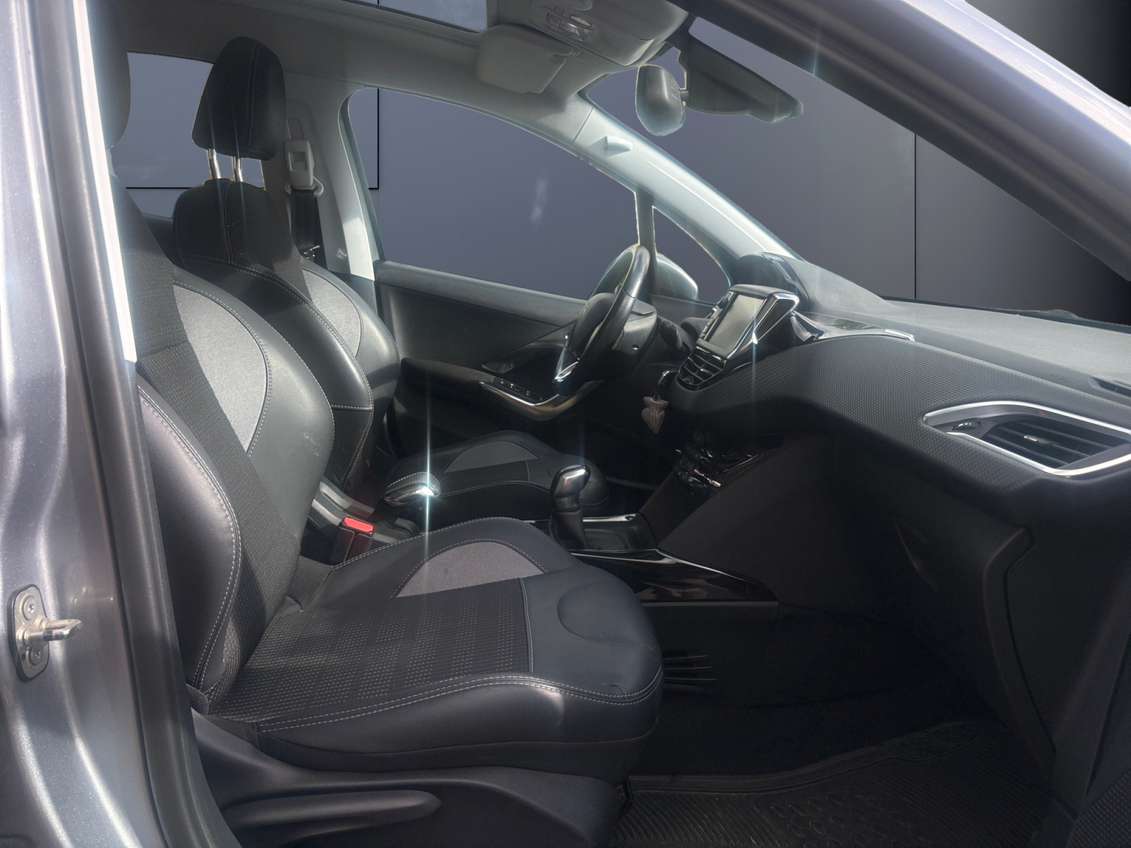 Peugeot 2008 13