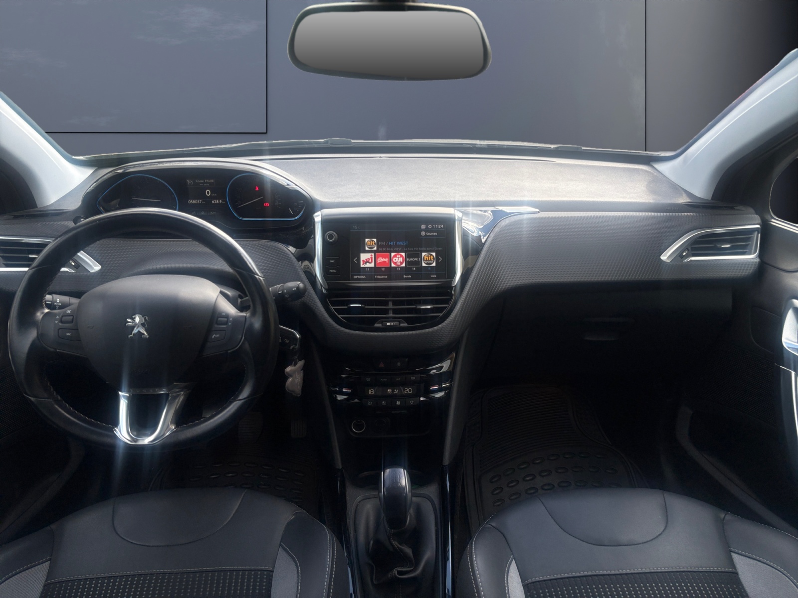 Peugeot 2008 14